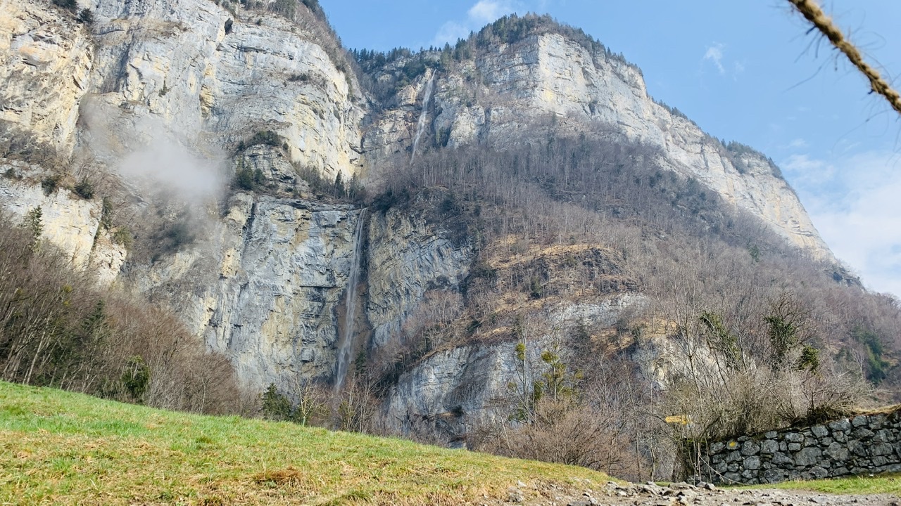 Bild ohne Beschreibung Bild ohne Beschreibung