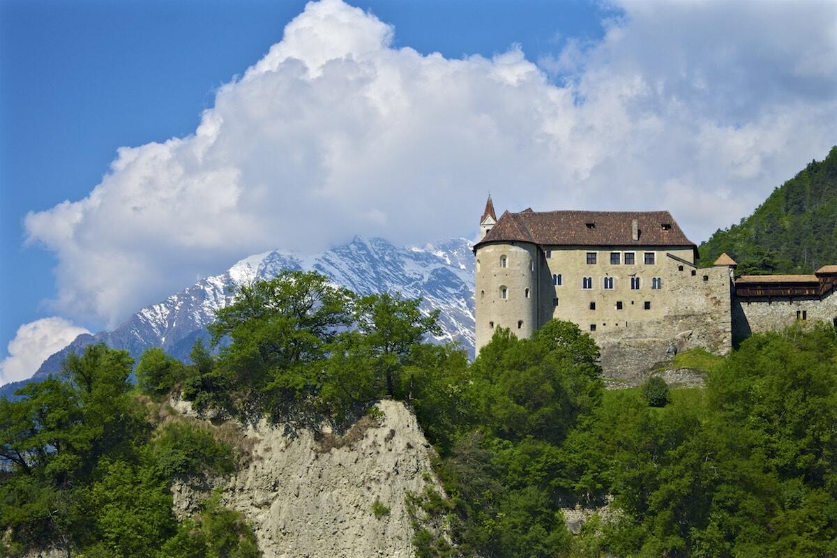 Meran, Bozen, Südtirol, Italien, Auffahrt Meran, Bozen, Südtirol, Italien, Auffahrt