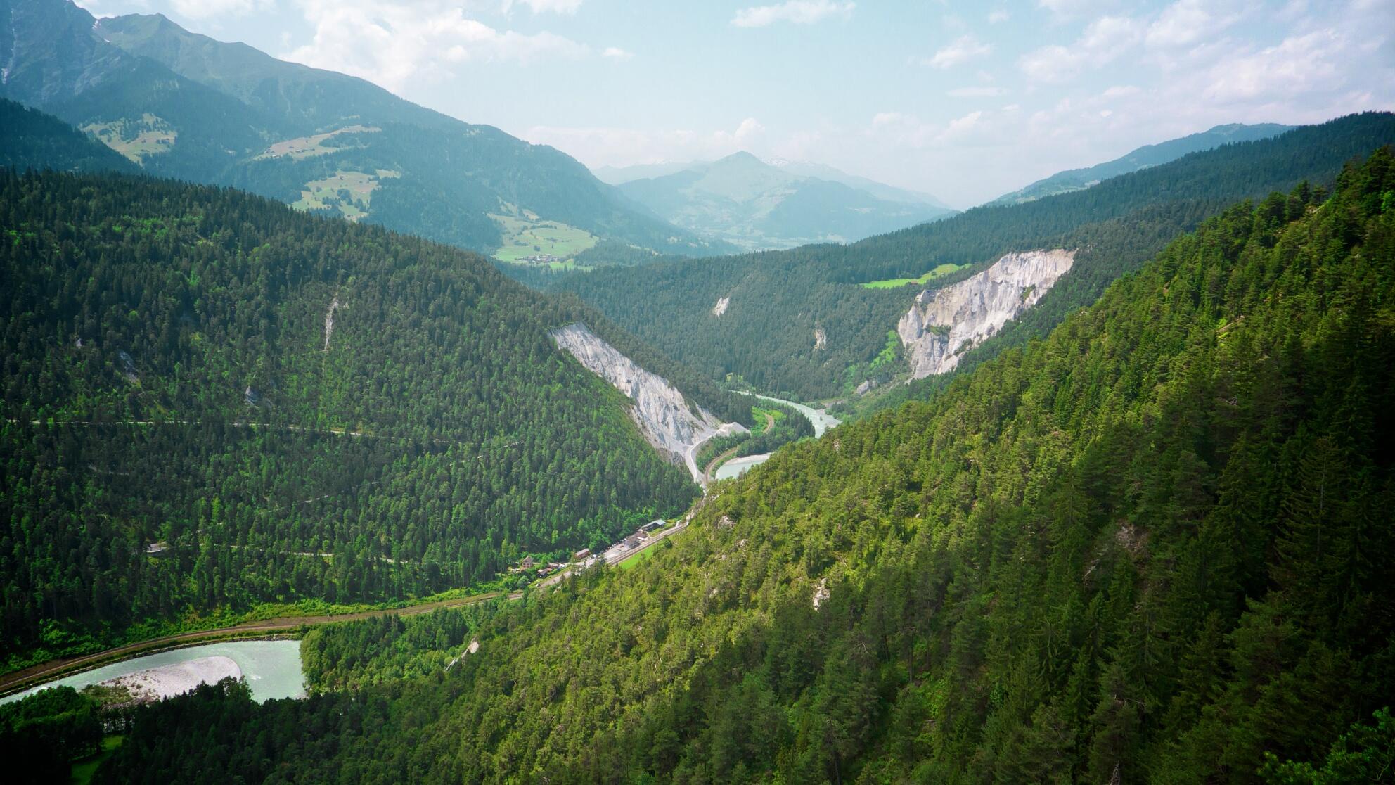 Bild ohne Beschreibung Bild ohne Beschreibung