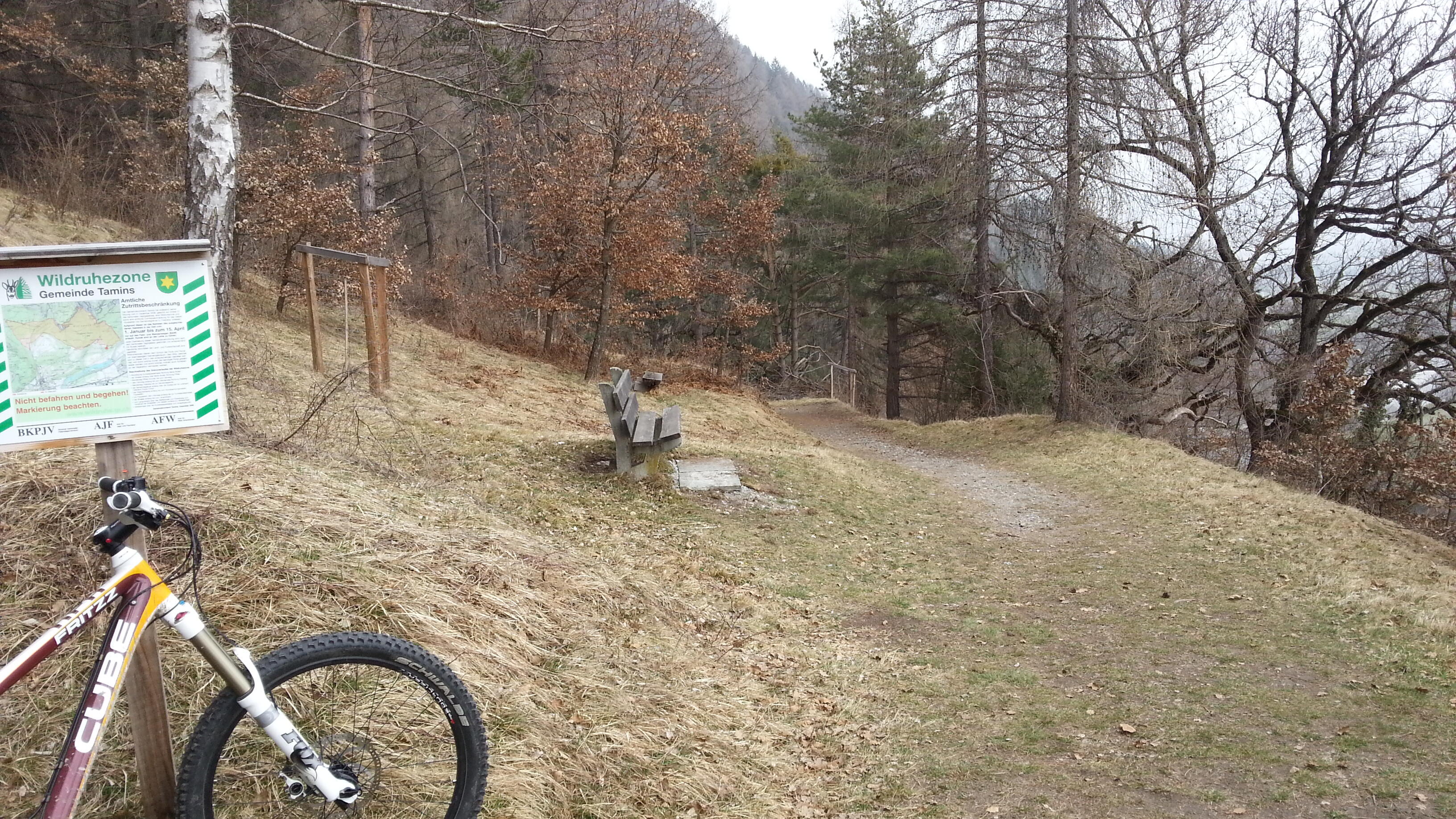 Bild ohne Beschreibung Bild ohne Beschreibung