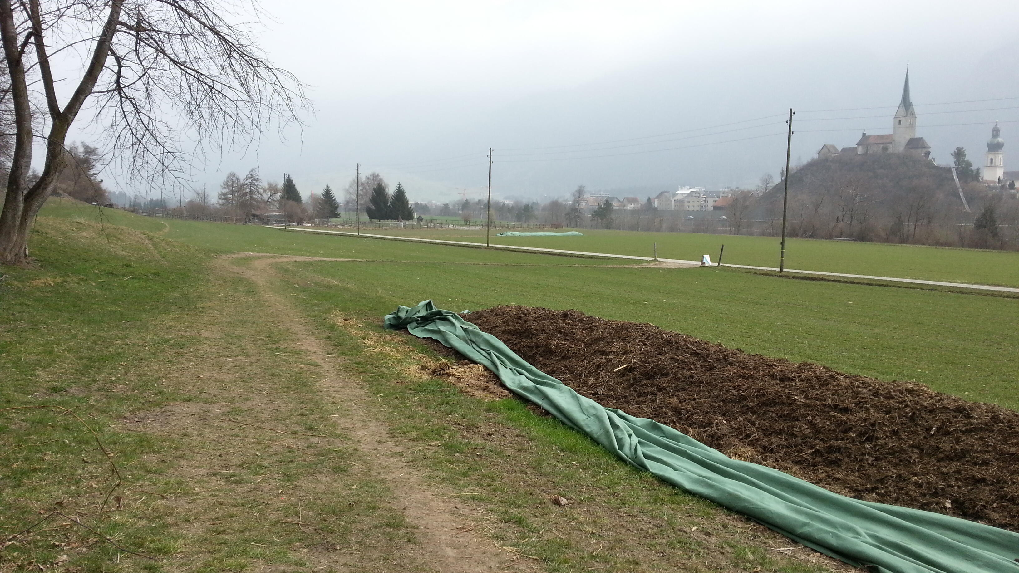 Bild ohne Beschreibung Bild ohne Beschreibung