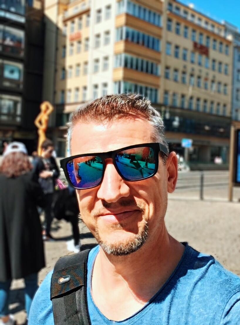 Bild ohne Beschreibung Bild ohne Beschreibung