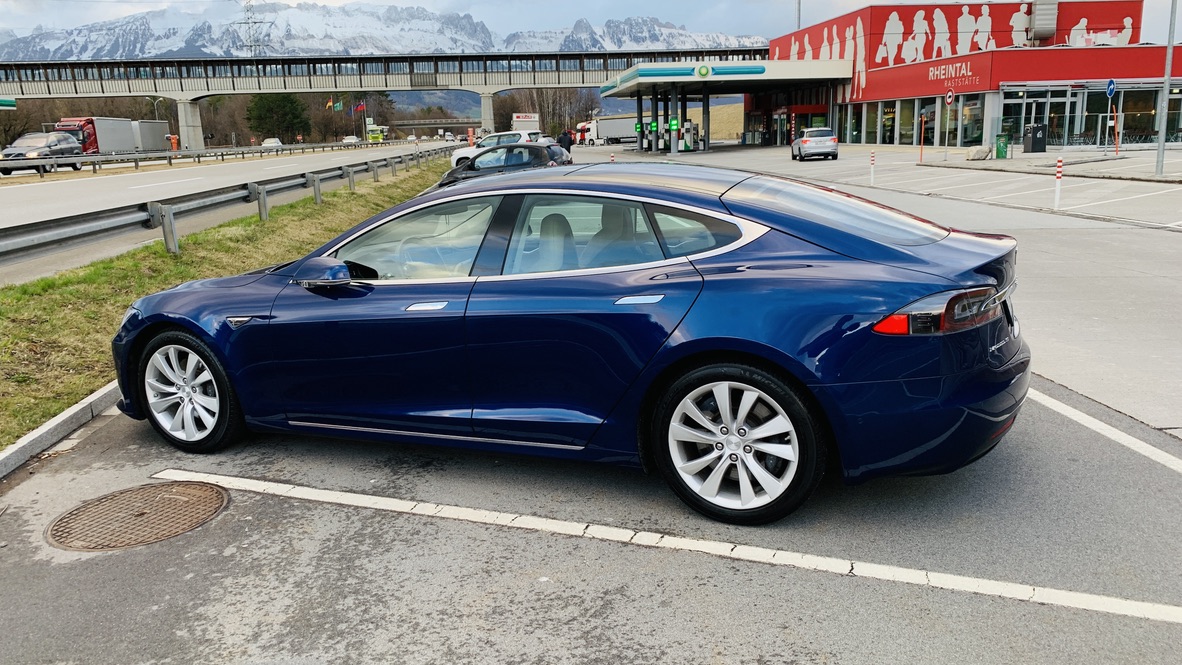 Bild ohne Beschreibung Bild ohne Beschreibung