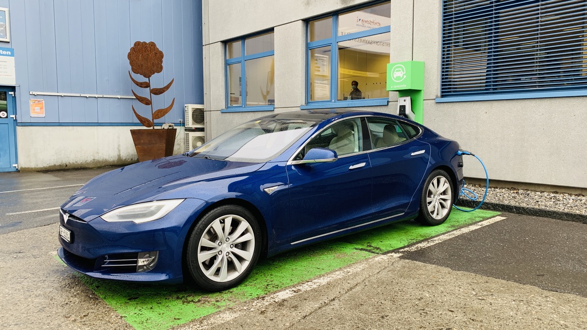 Bild ohne Beschreibung Bild ohne Beschreibung