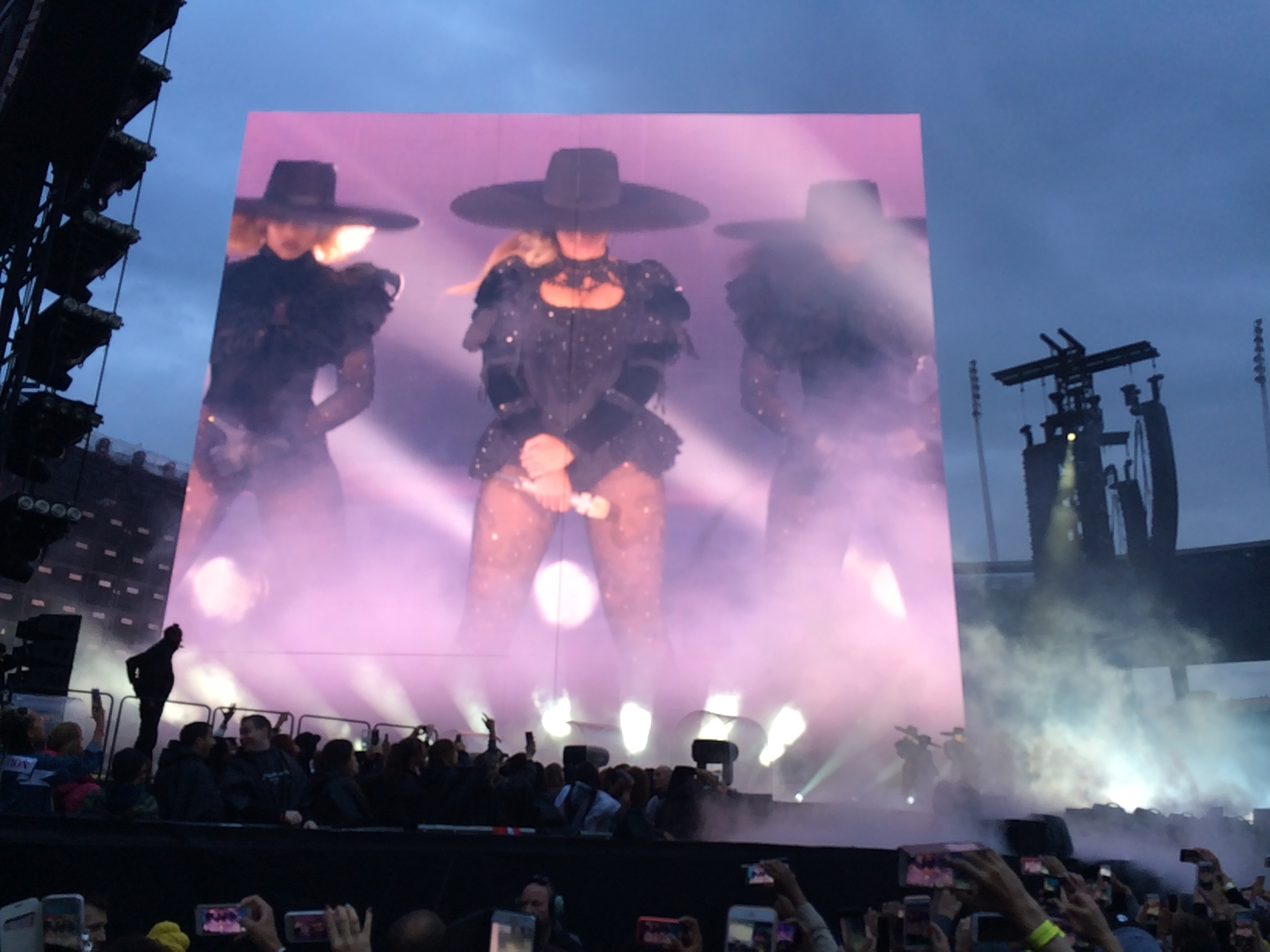 Bild ohne Beschreibung Bild ohne Beschreibung