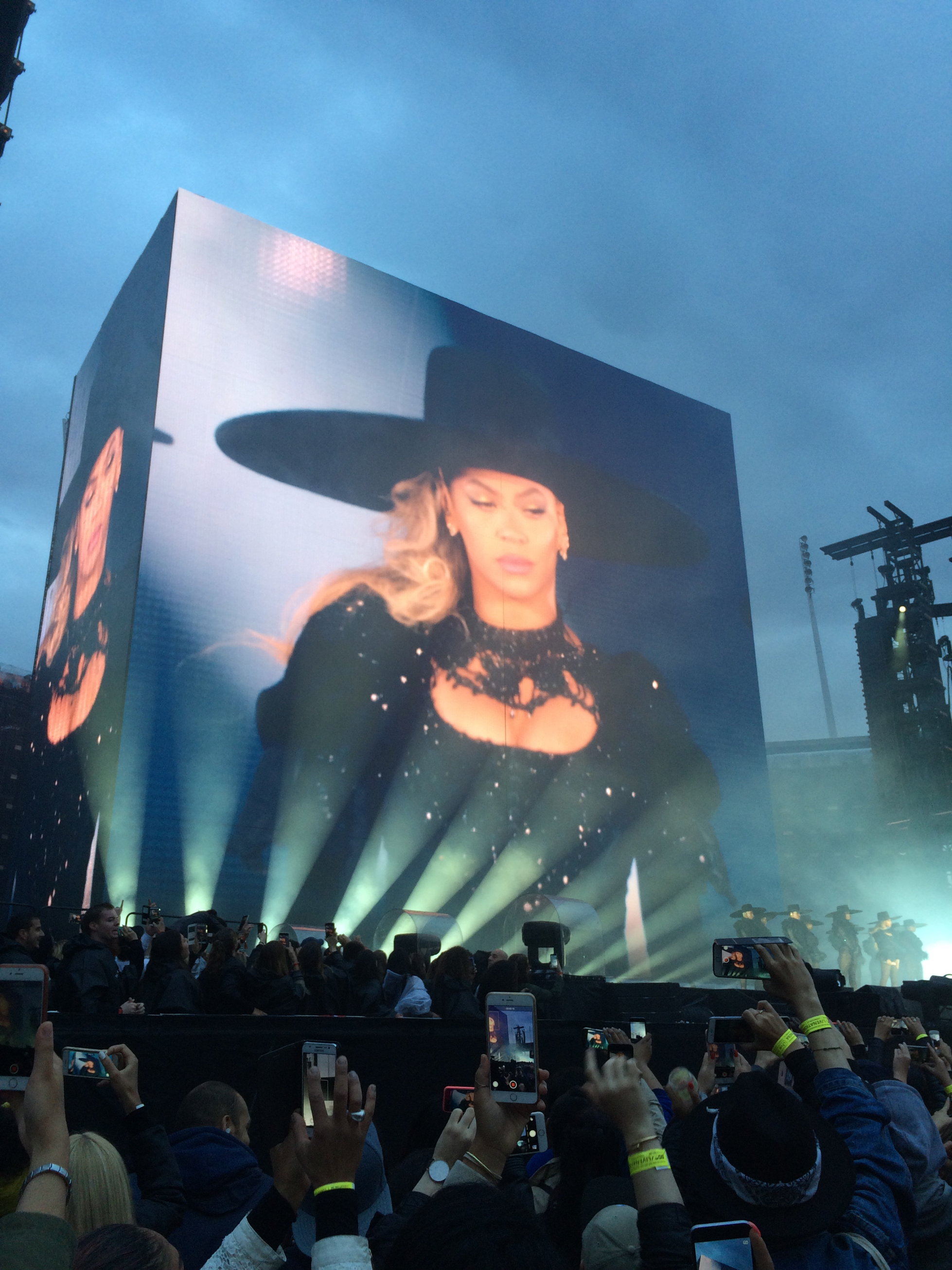 Bild ohne Beschreibung Bild ohne Beschreibung