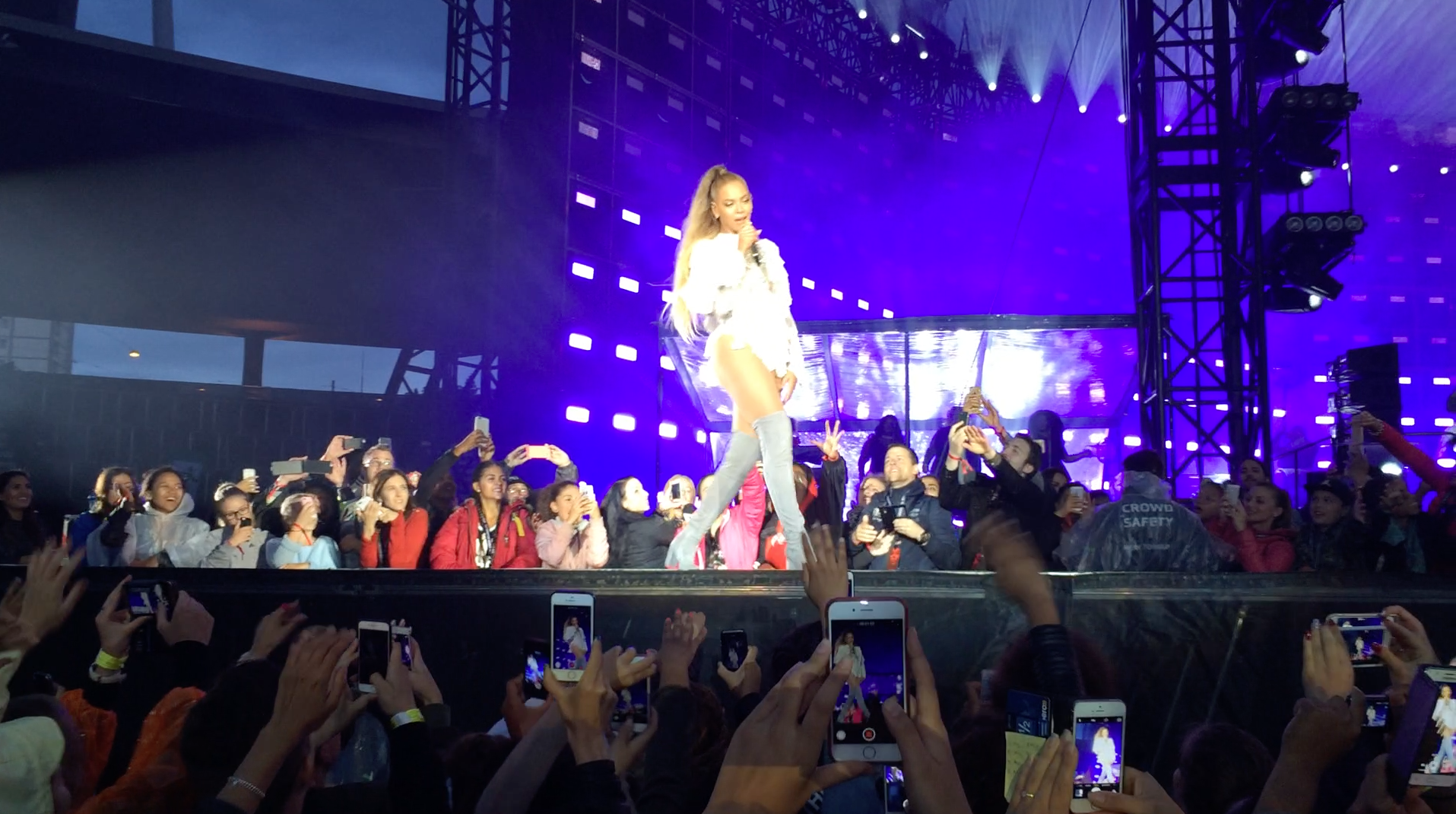 Bild ohne Beschreibung Bild ohne Beschreibung