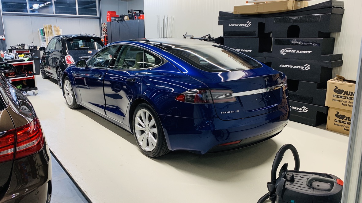 Bild ohne Beschreibung Bild ohne Beschreibung