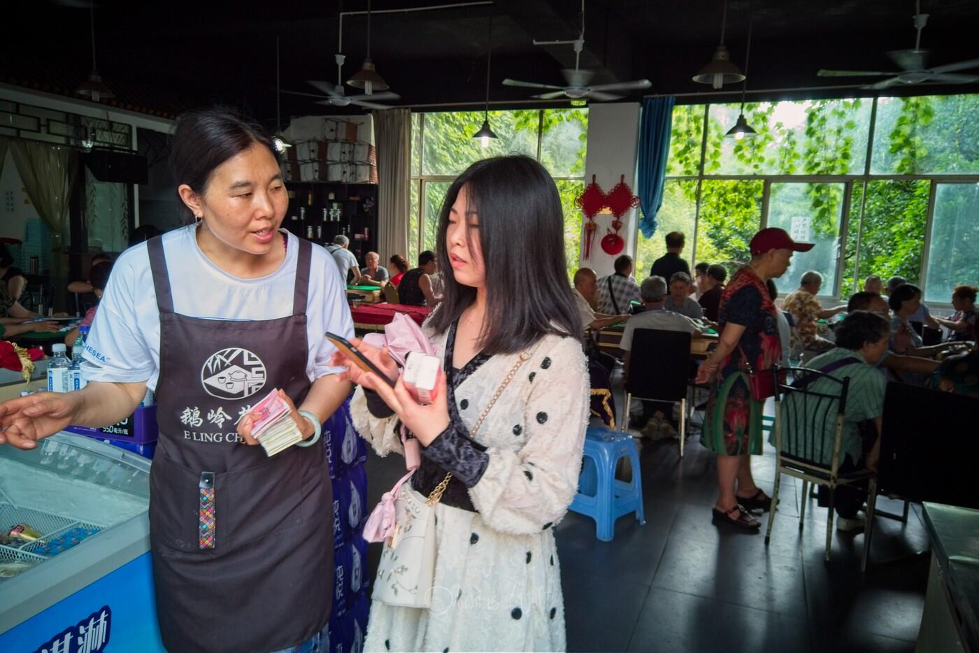 Bild ohne Beschreibung Bild ohne Beschreibung