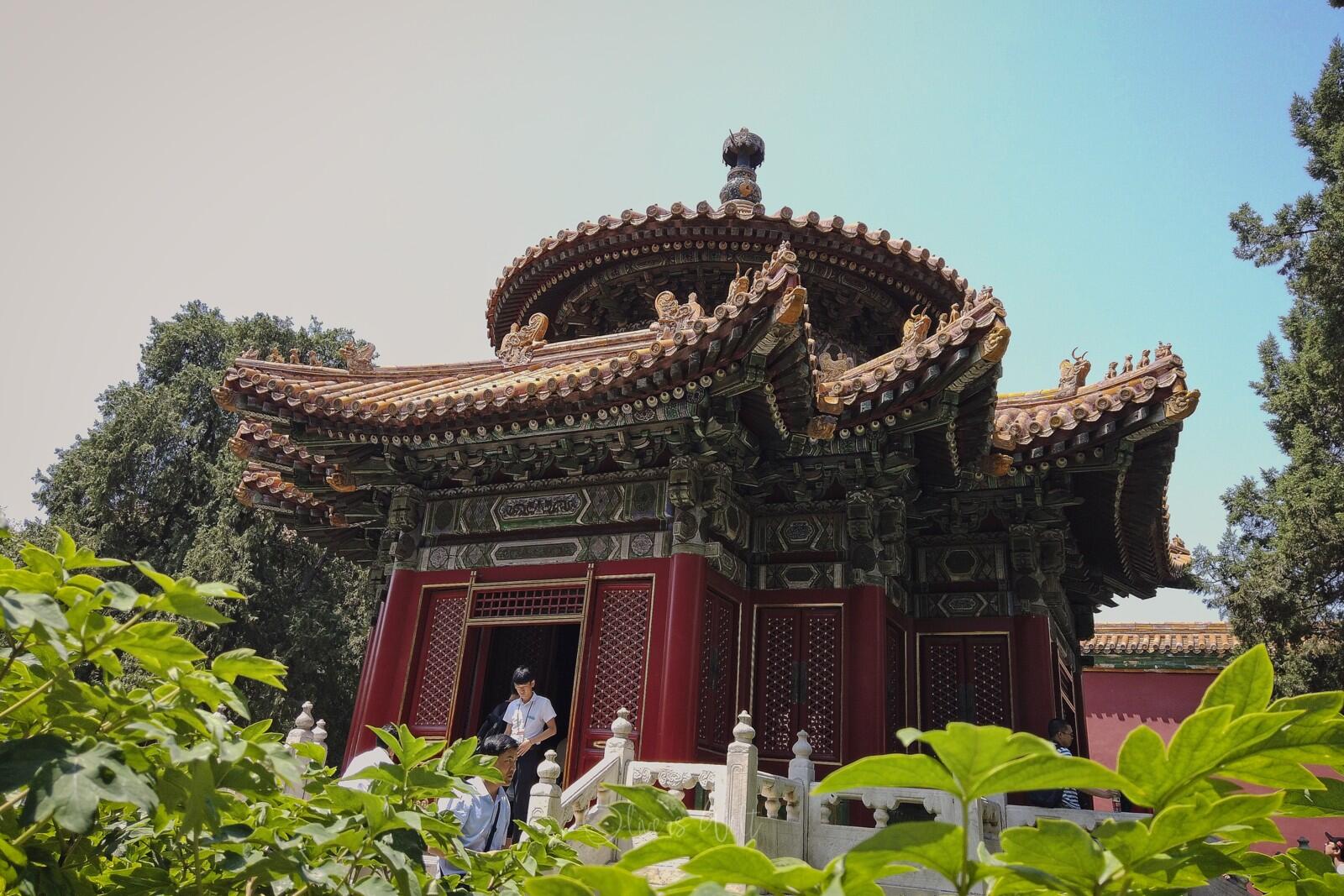 Bild ohne Beschreibung Bild ohne Beschreibung