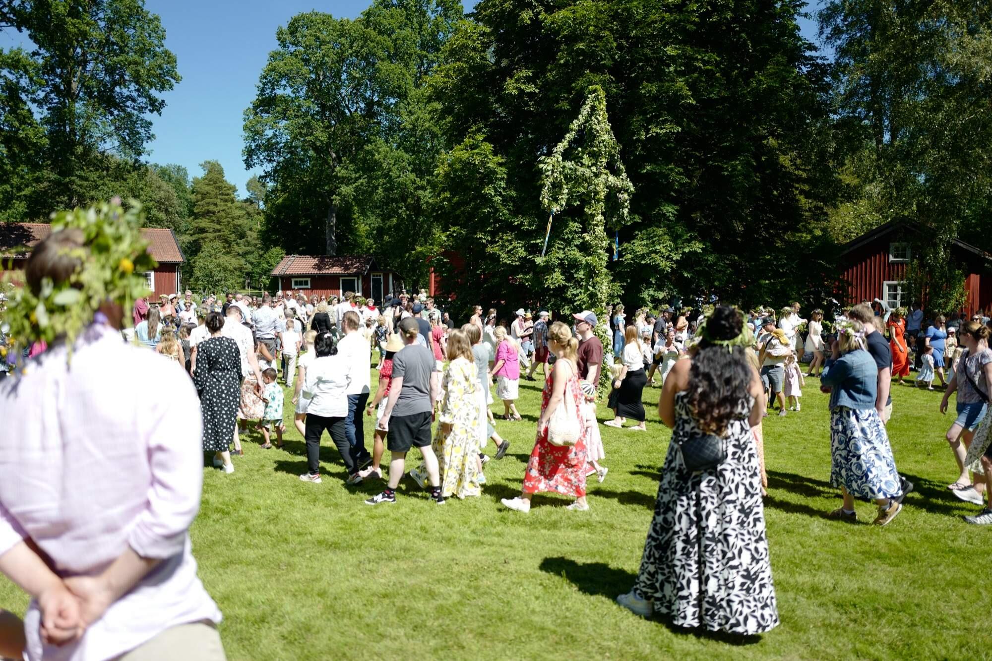 Bild ohne Beschreibung Bild ohne Beschreibung