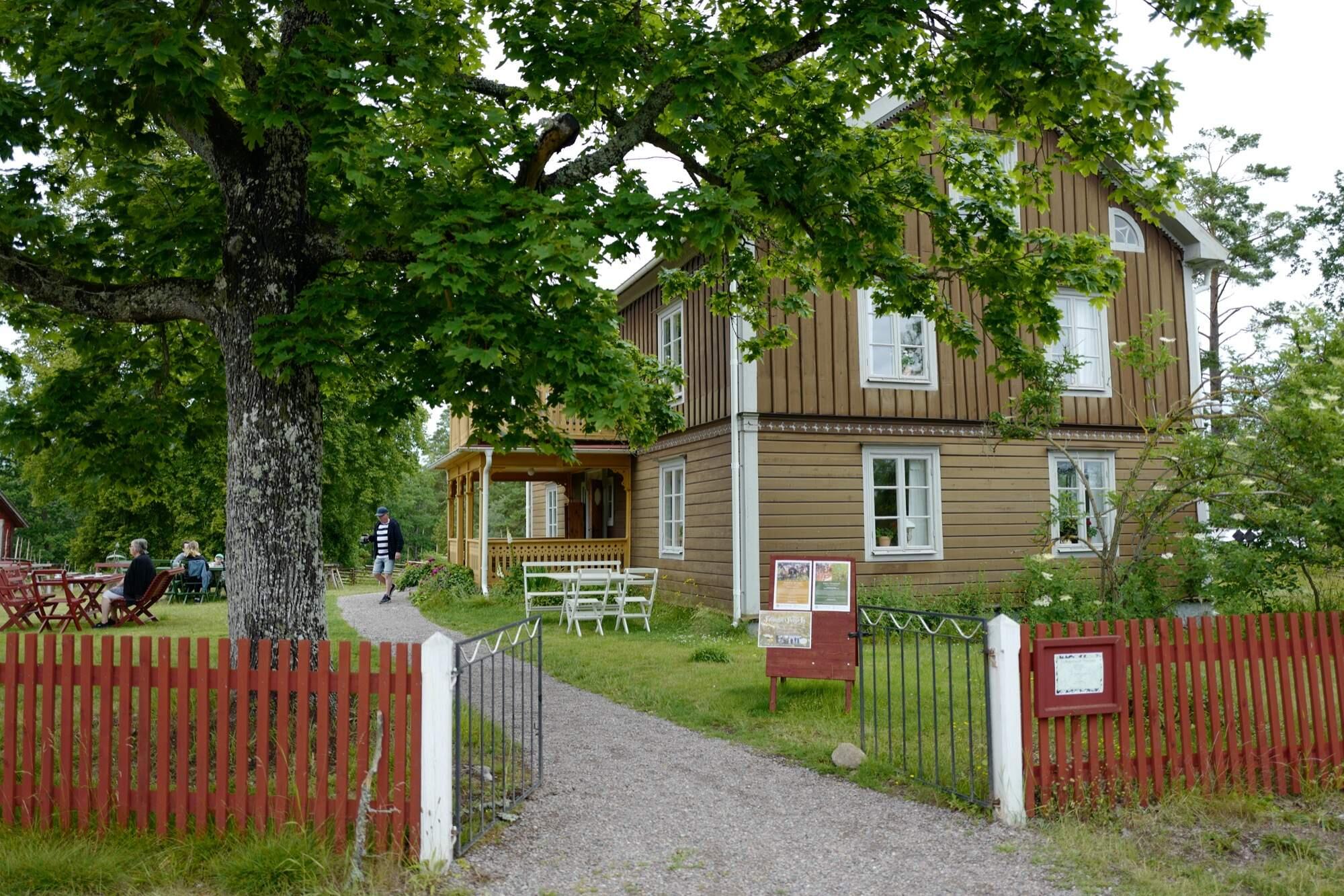 Bild ohne Beschreibung Bild ohne Beschreibung