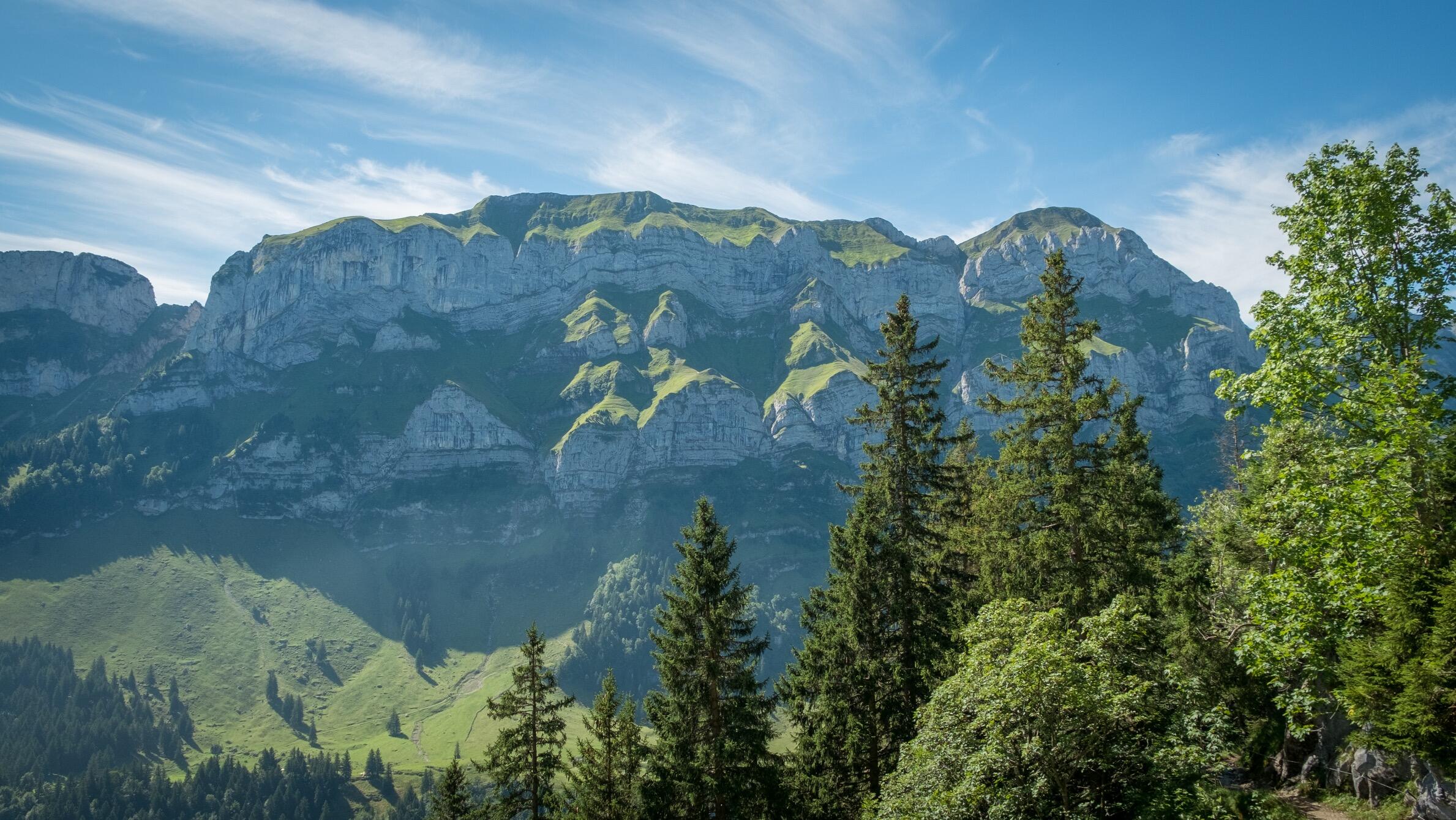 Bild ohne Beschreibung Bild ohne Beschreibung