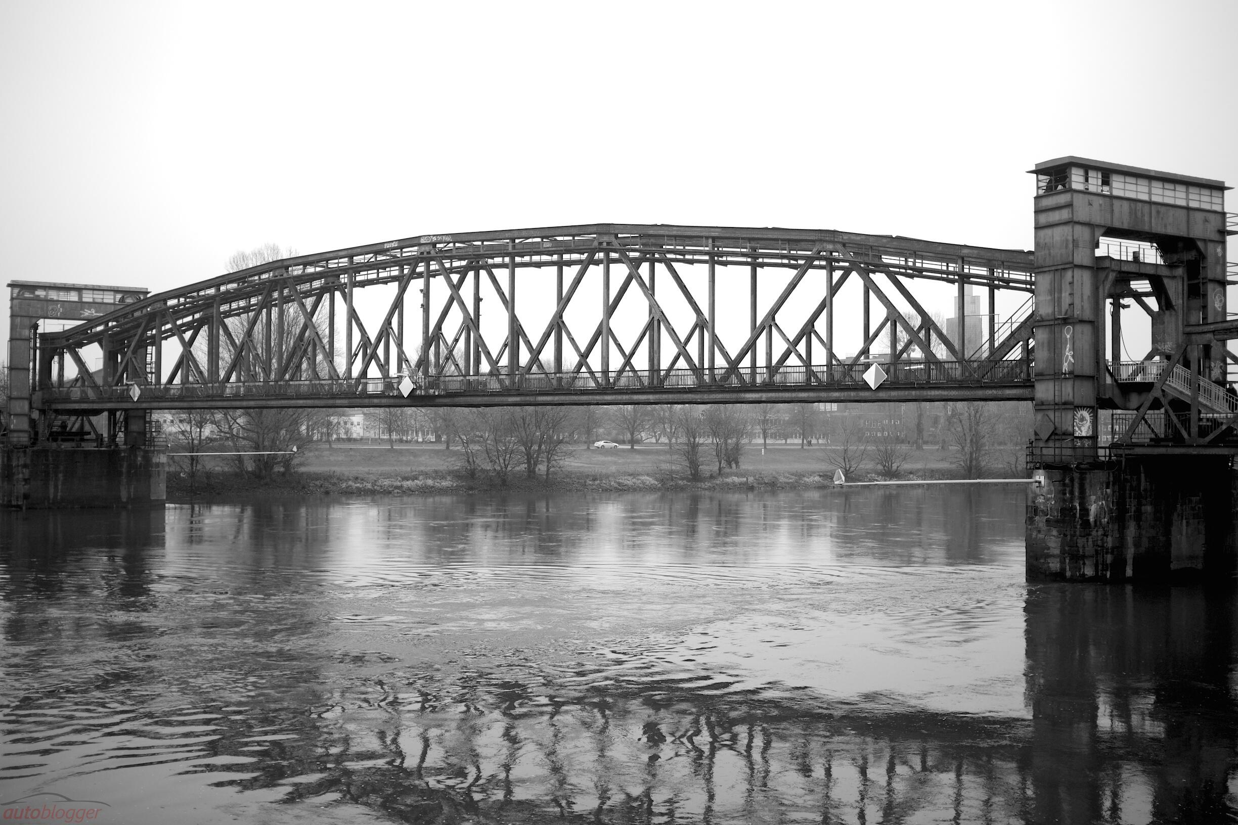 Bild ohne Beschreibung Bild ohne Beschreibung