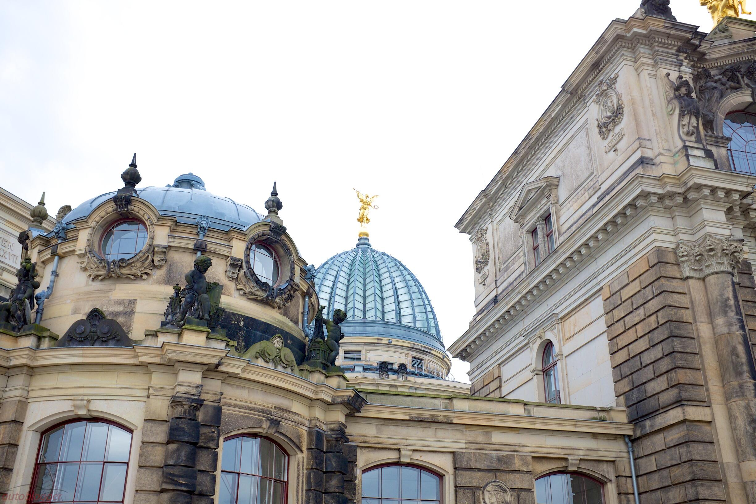 Bild ohne Beschreibung Bild ohne Beschreibung