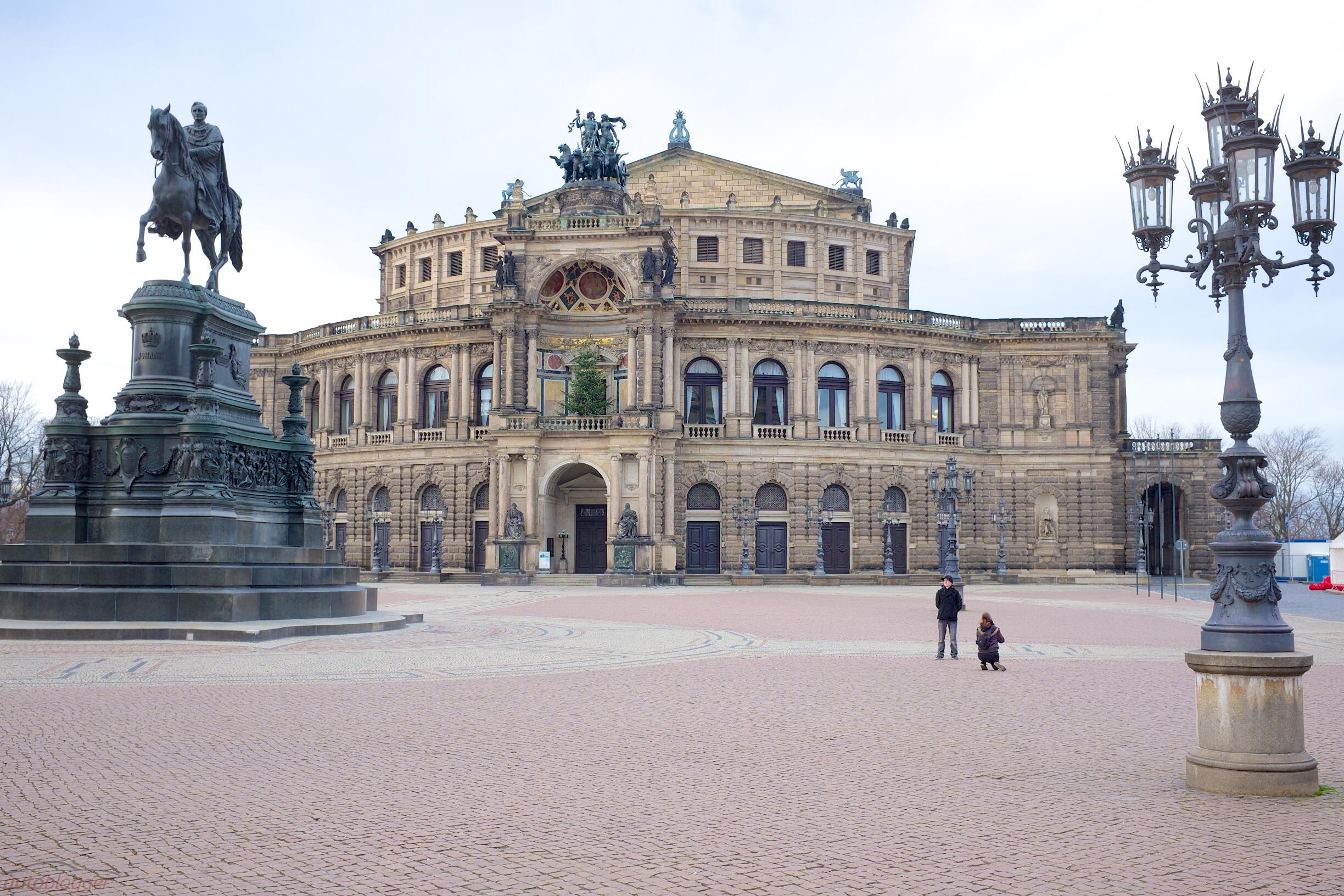 Bild ohne Beschreibung Bild ohne Beschreibung