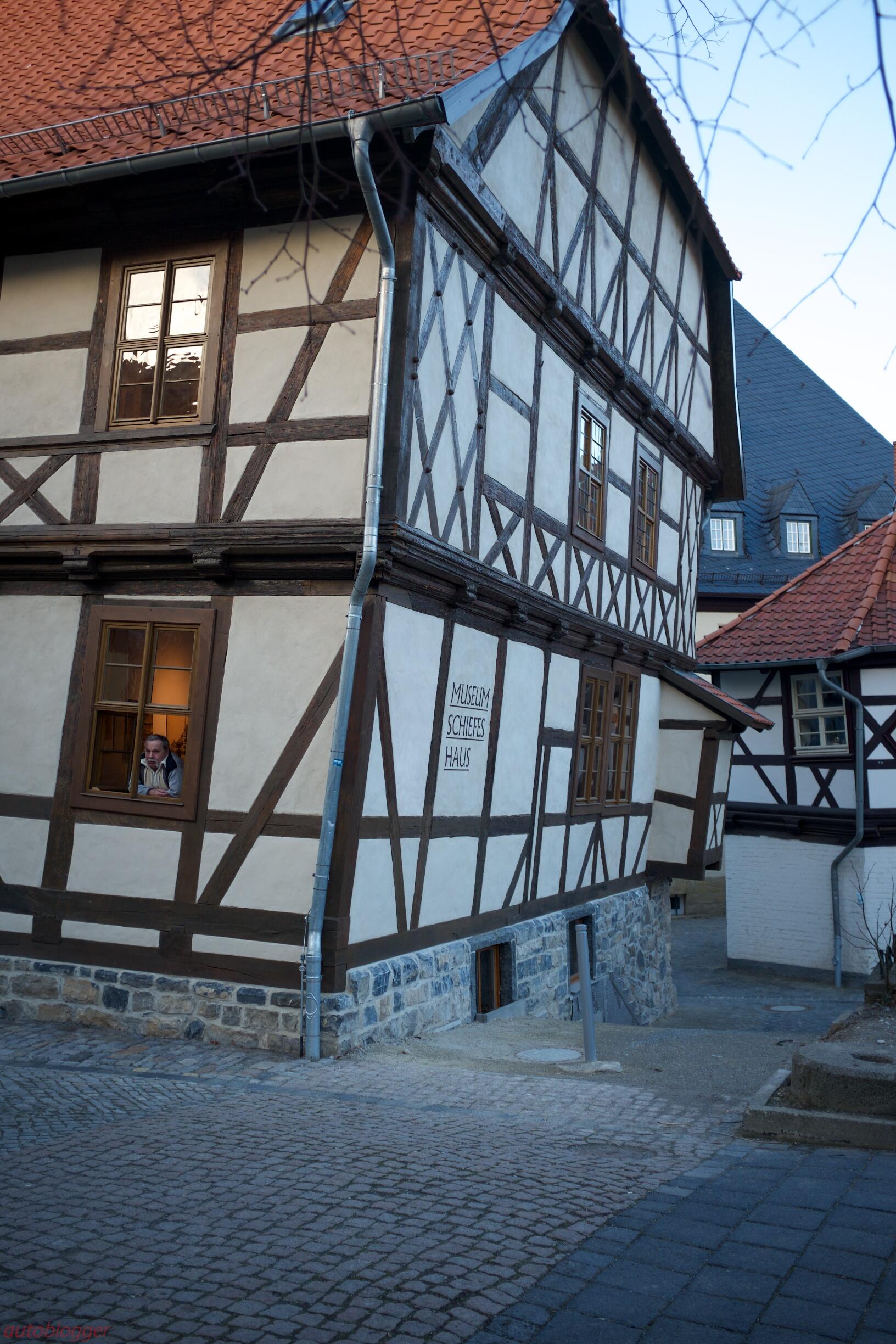 Bild ohne Beschreibung Bild ohne Beschreibung