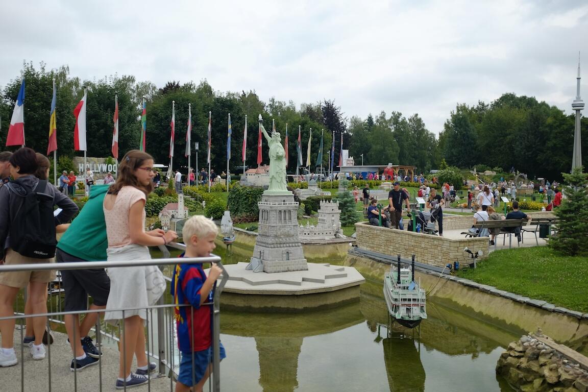 Bild ohne Beschreibung Bild ohne Beschreibung