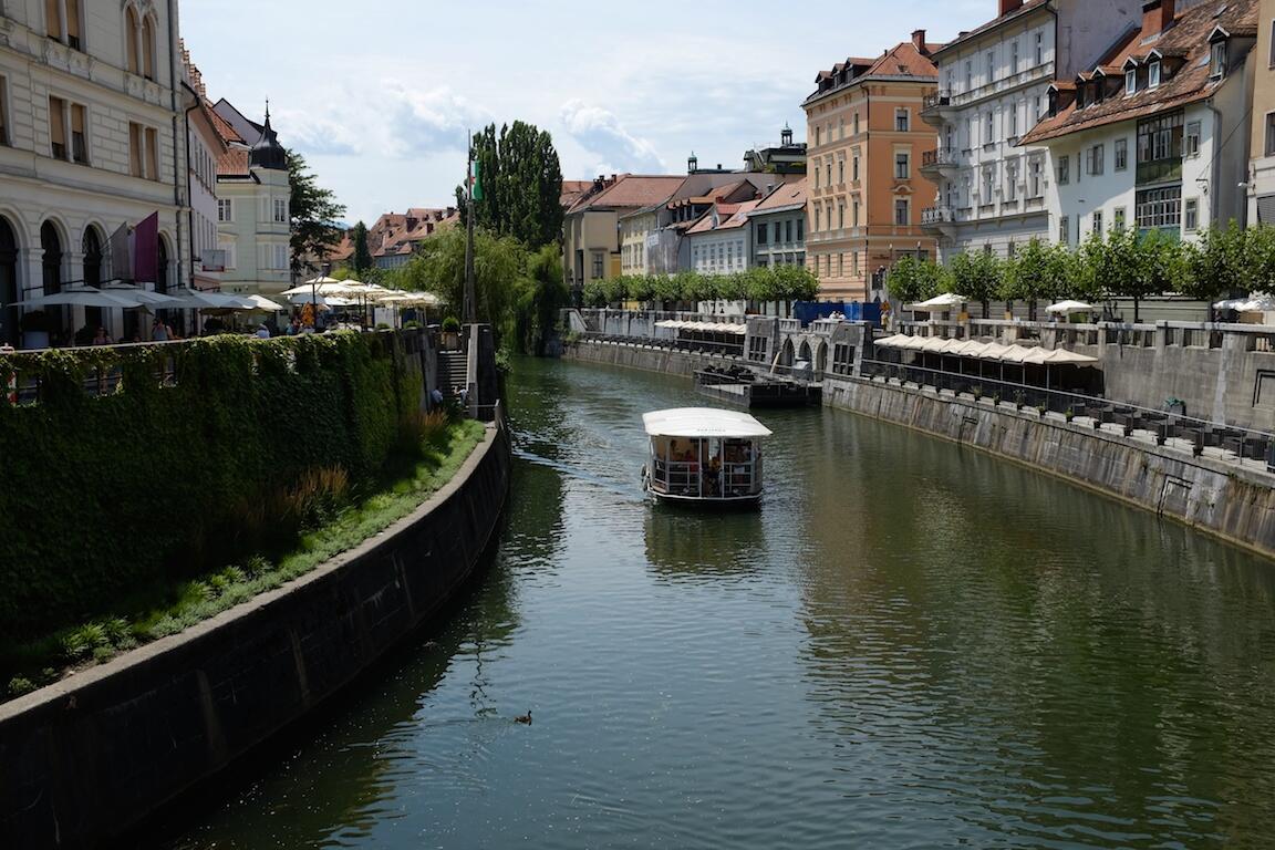 Bild ohne Beschreibung Bild ohne Beschreibung