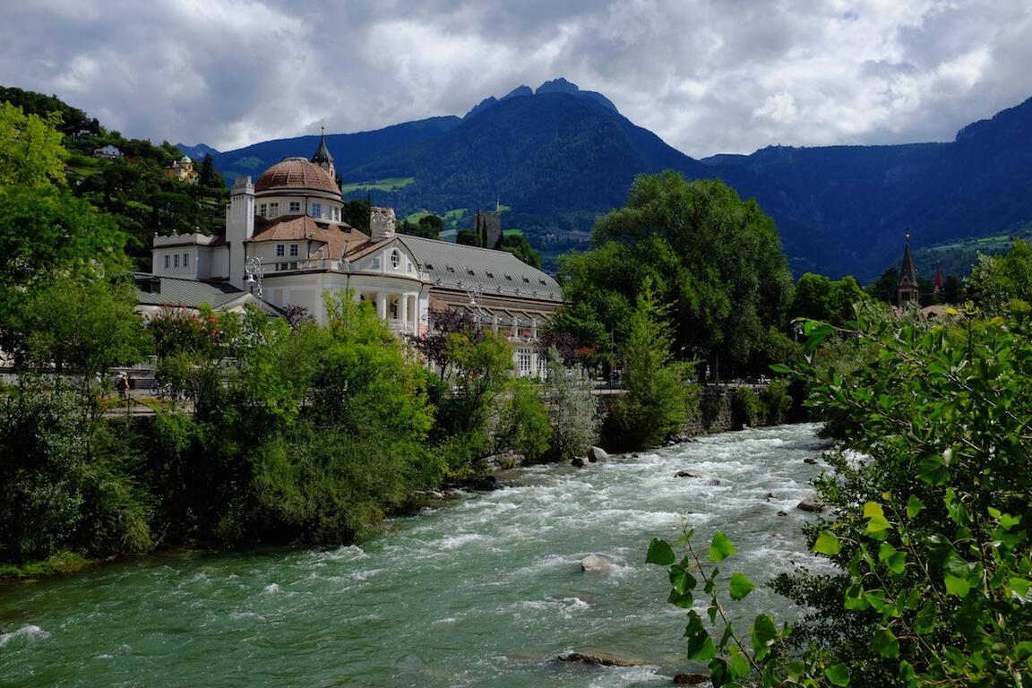 Bild ohne Beschreibung Bild ohne Beschreibung