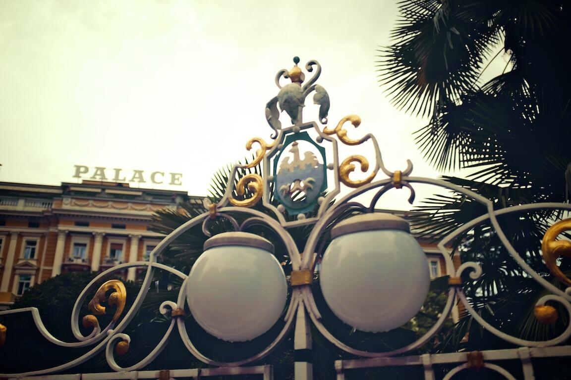 Bild ohne Beschreibung Bild ohne Beschreibung