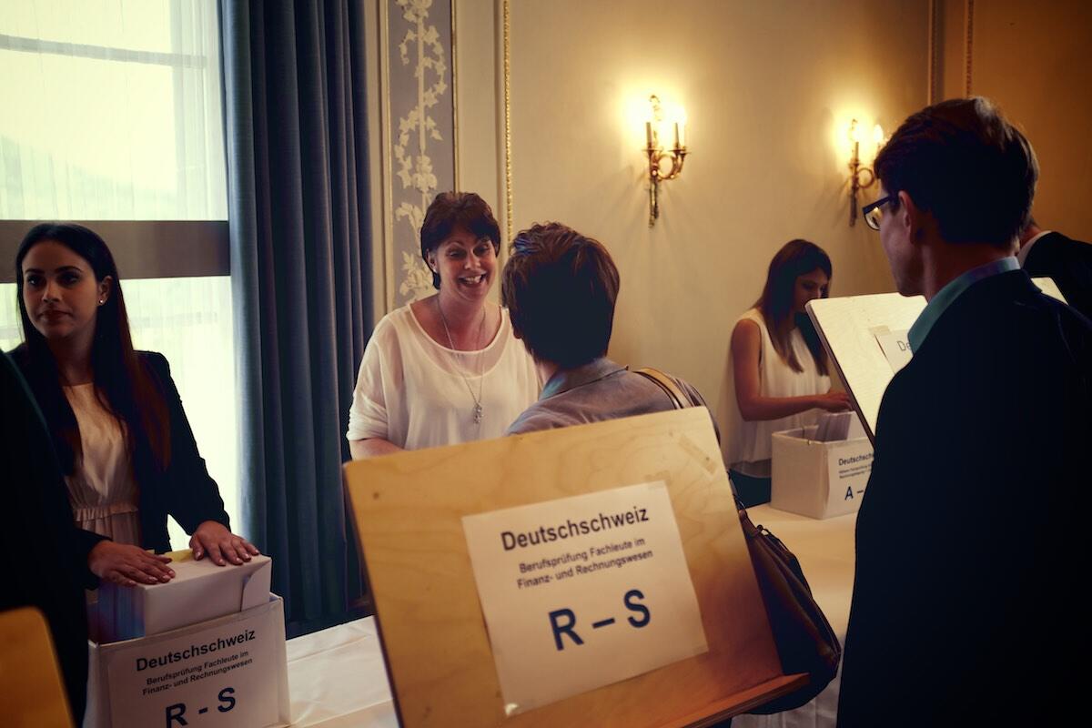 Bild ohne Beschreibung Bild ohne Beschreibung