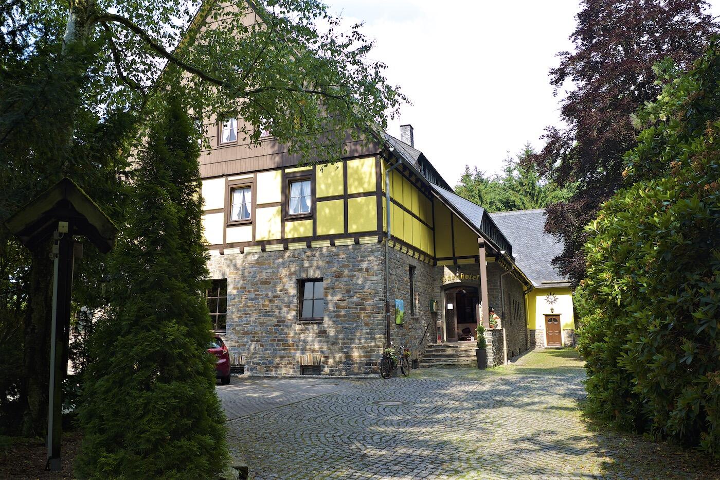 Bild ohne Beschreibung Bild ohne Beschreibung