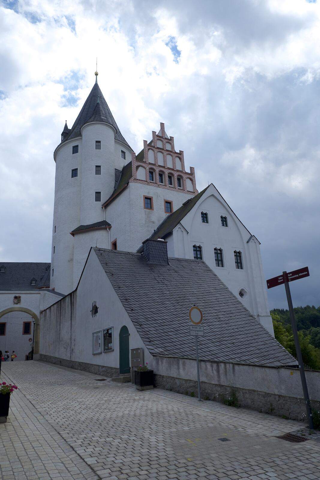 Bild ohne Beschreibung Bild ohne Beschreibung