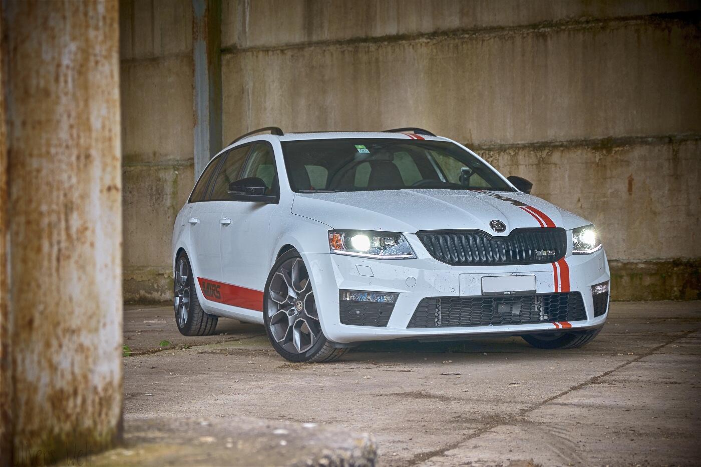 Bild ohne Beschreibung Bild ohne Beschreibung