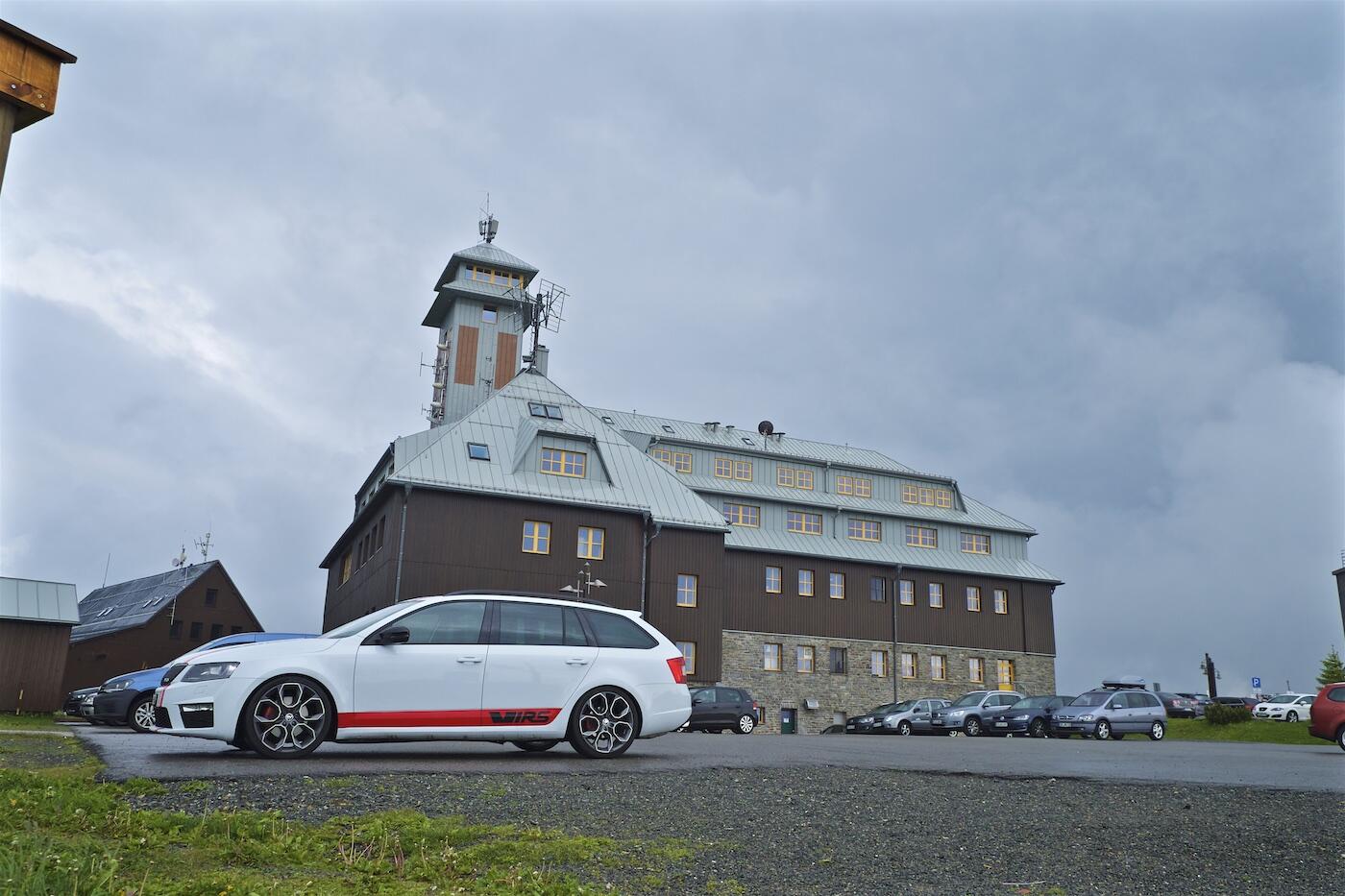 Bild ohne Beschreibung Bild ohne Beschreibung