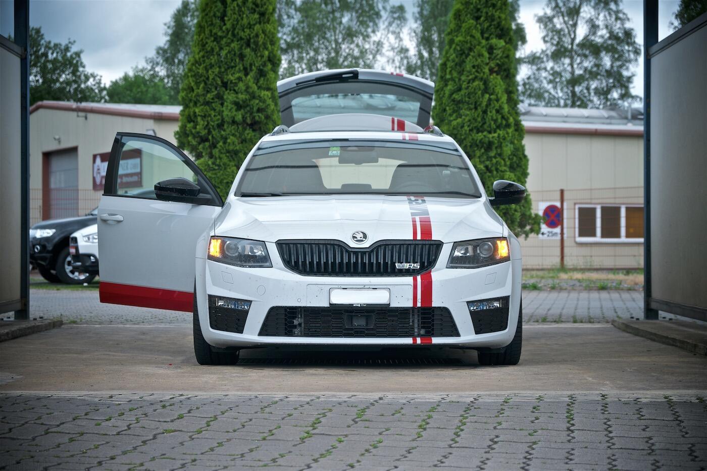 Bild ohne Beschreibung Bild ohne Beschreibung