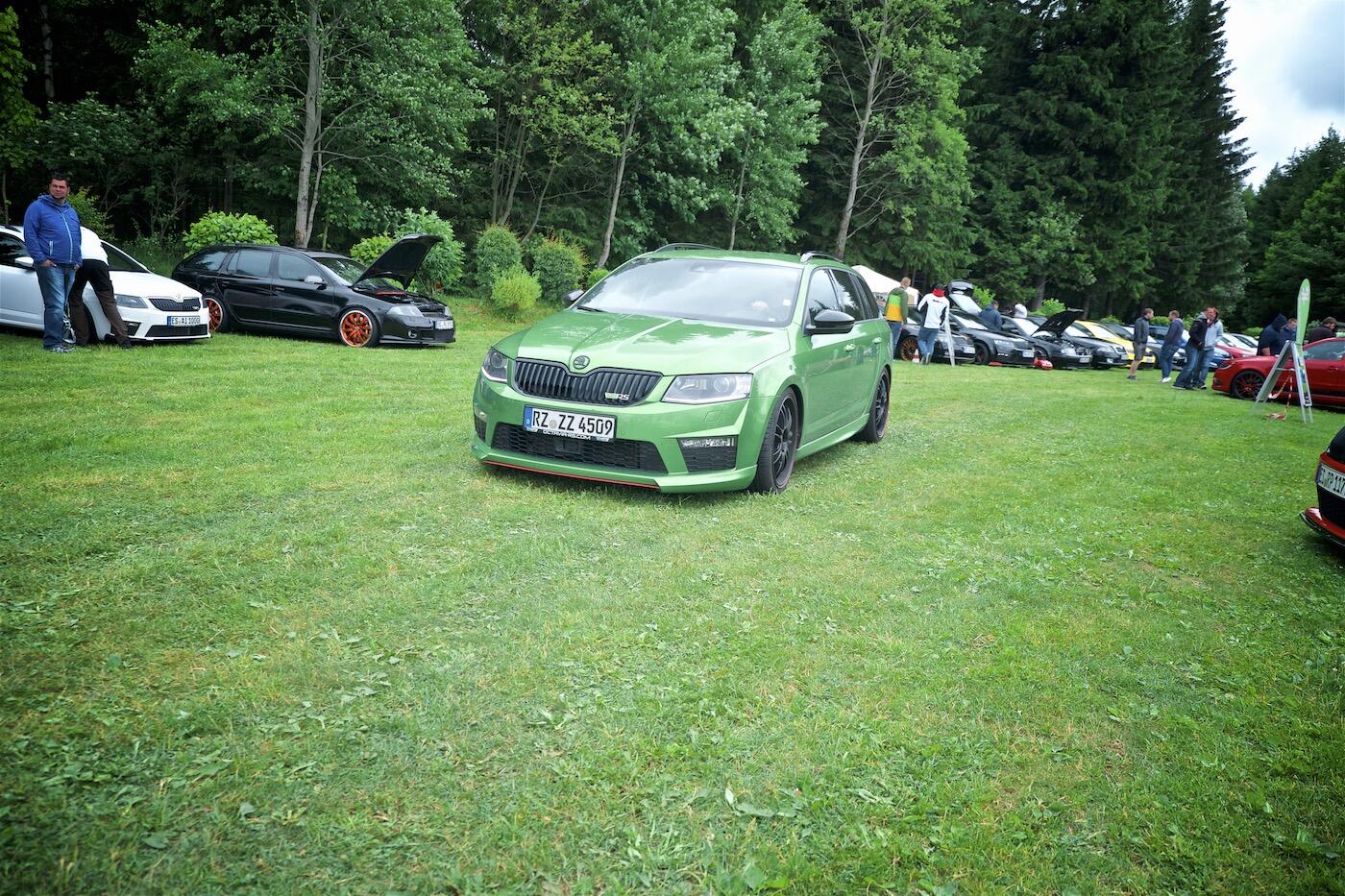 Bild ohne Beschreibung Bild ohne Beschreibung