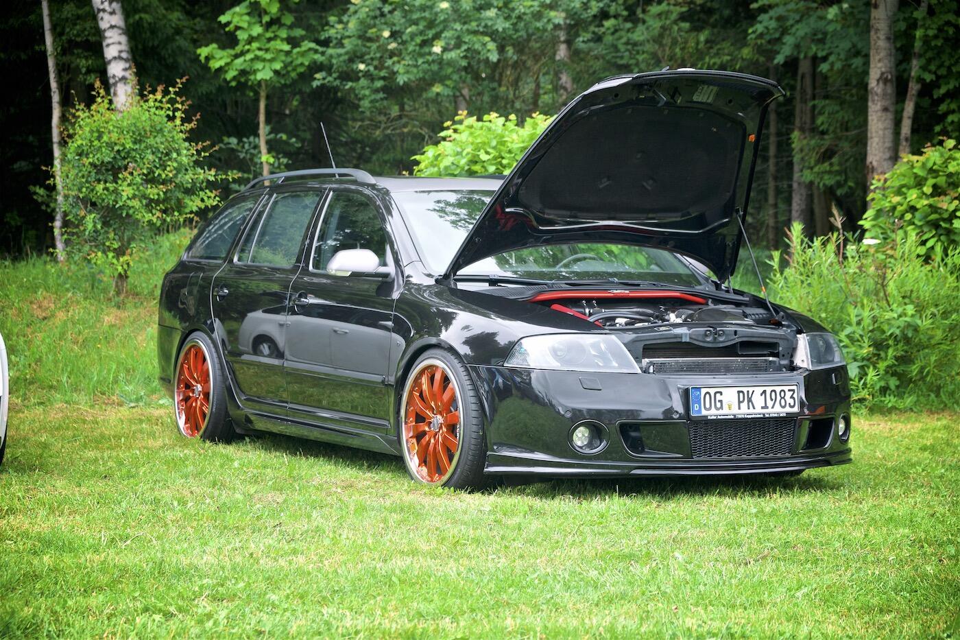 Bild ohne Beschreibung Bild ohne Beschreibung