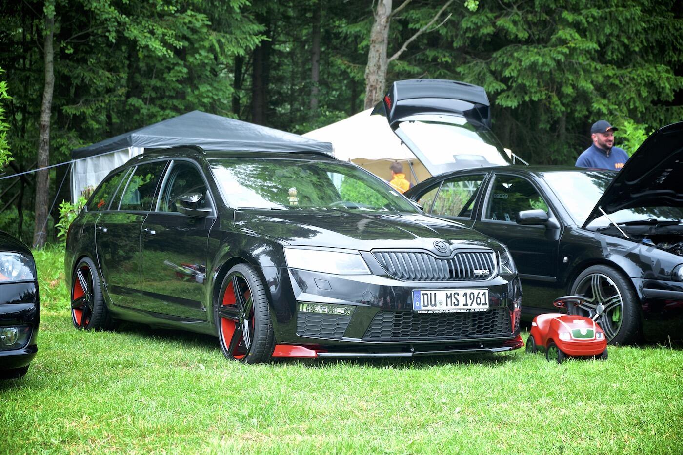 Bild ohne Beschreibung Bild ohne Beschreibung