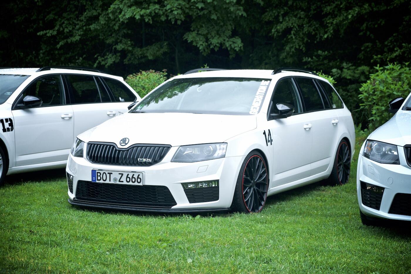 Bild ohne Beschreibung Bild ohne Beschreibung