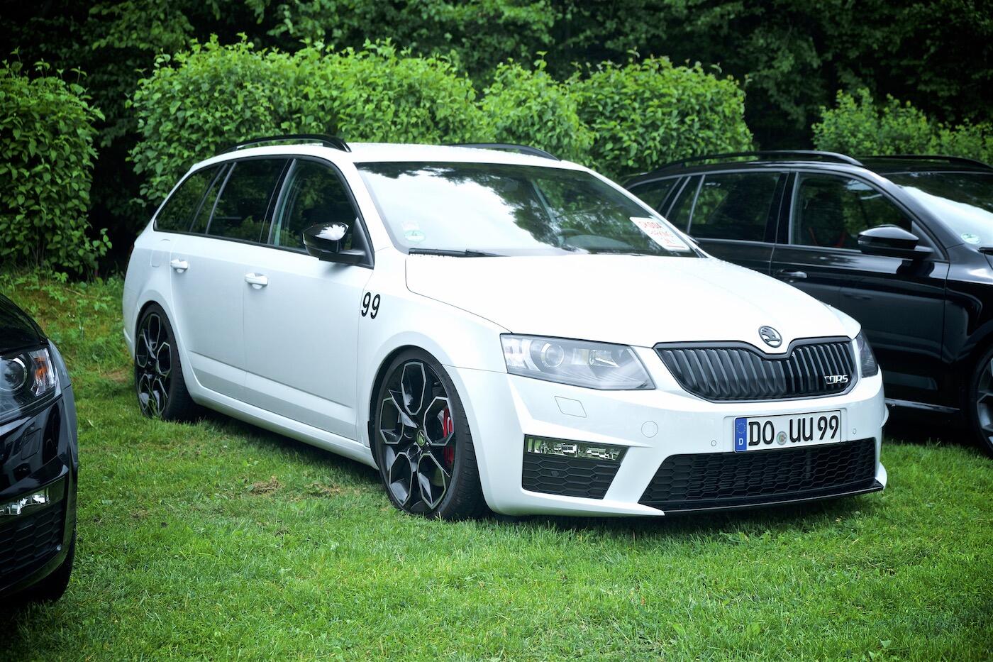 Bild ohne Beschreibung Bild ohne Beschreibung