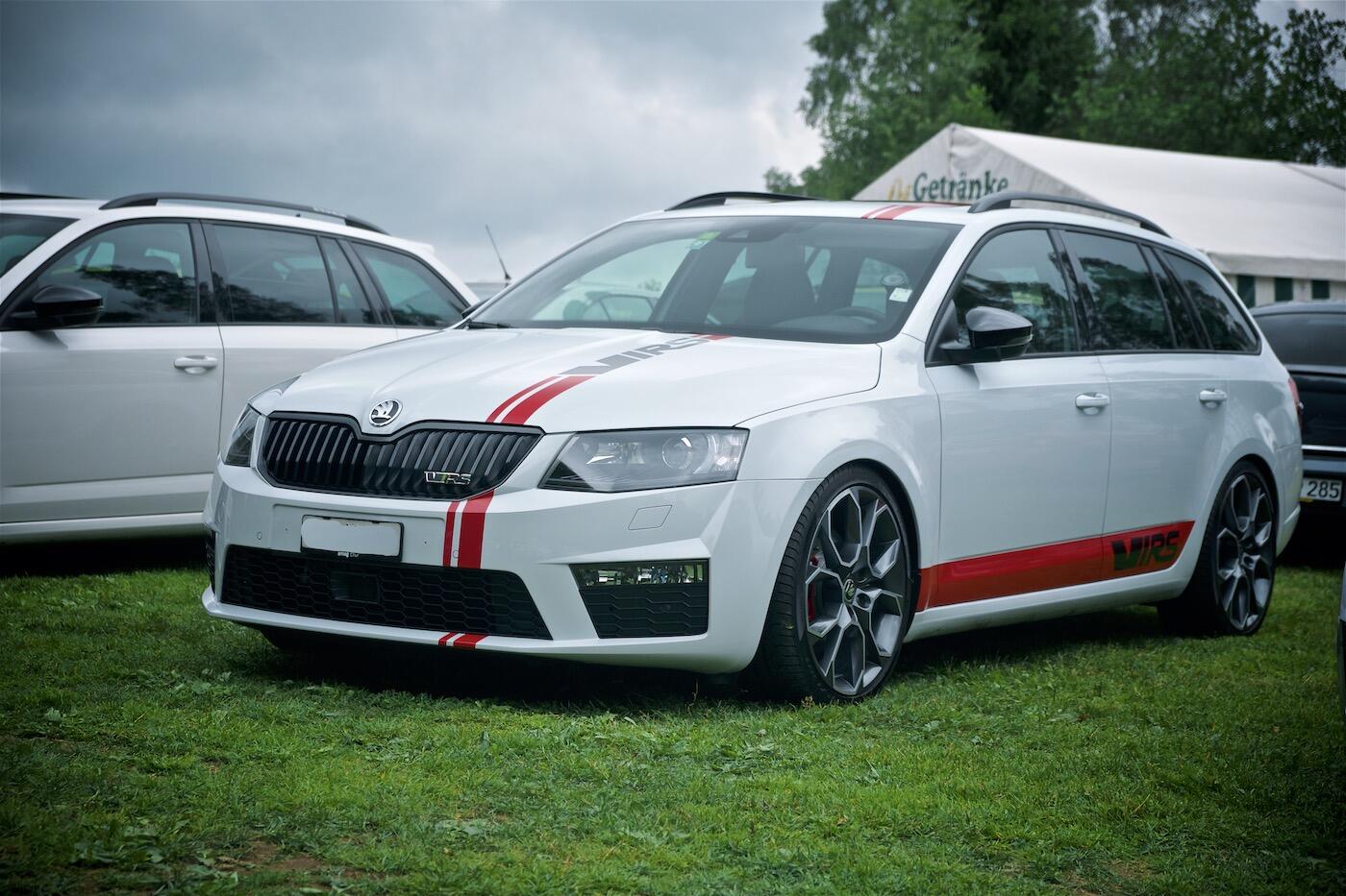 Bild ohne Beschreibung Bild ohne Beschreibung