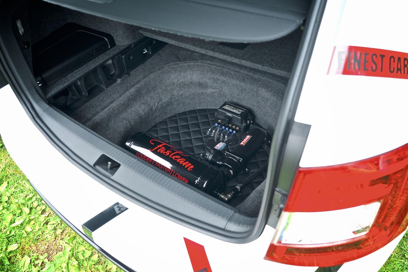 Bild ohne Beschreibung Bild ohne Beschreibung