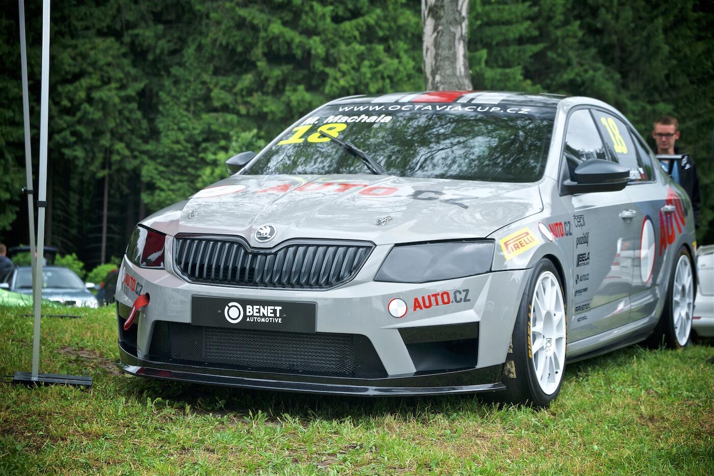 Bild ohne Beschreibung Bild ohne Beschreibung