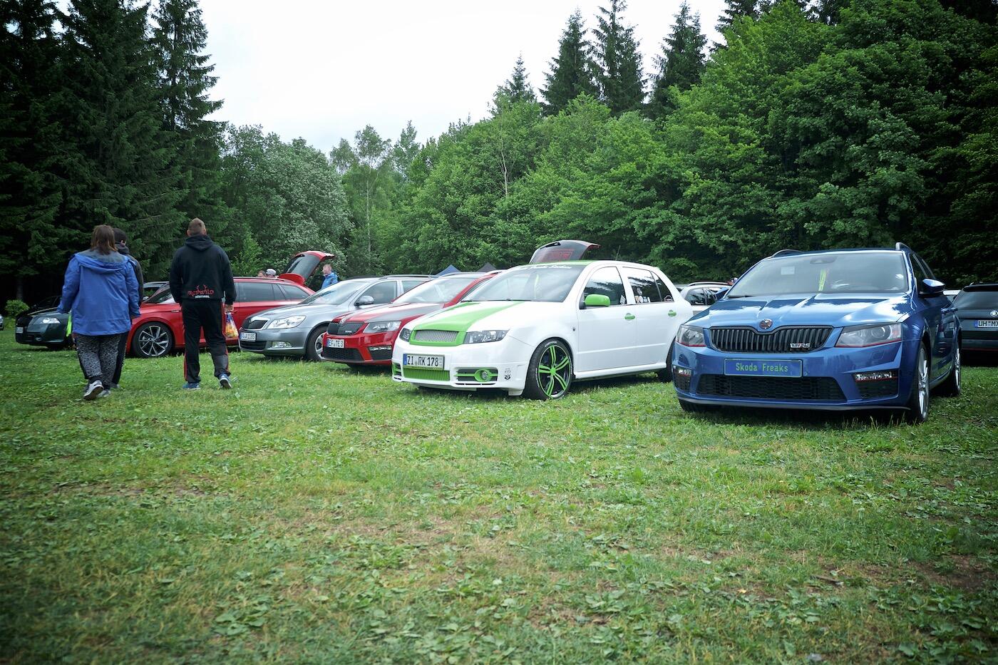 Bild ohne Beschreibung Bild ohne Beschreibung