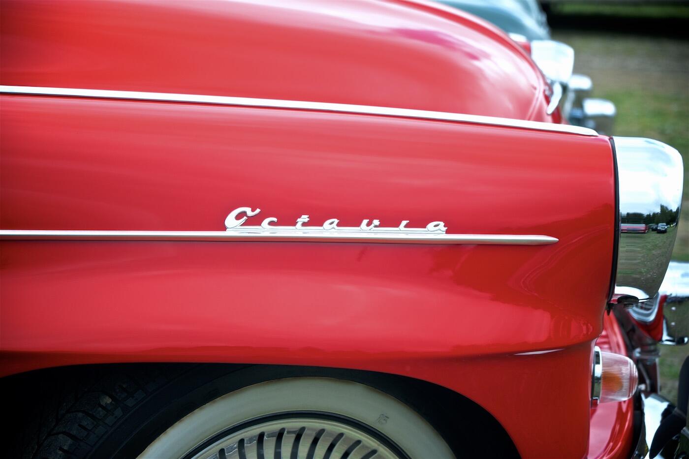 Bild ohne Beschreibung Bild ohne Beschreibung