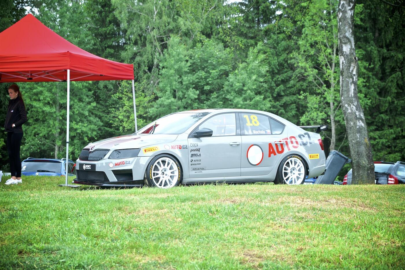 Bild ohne Beschreibung Bild ohne Beschreibung