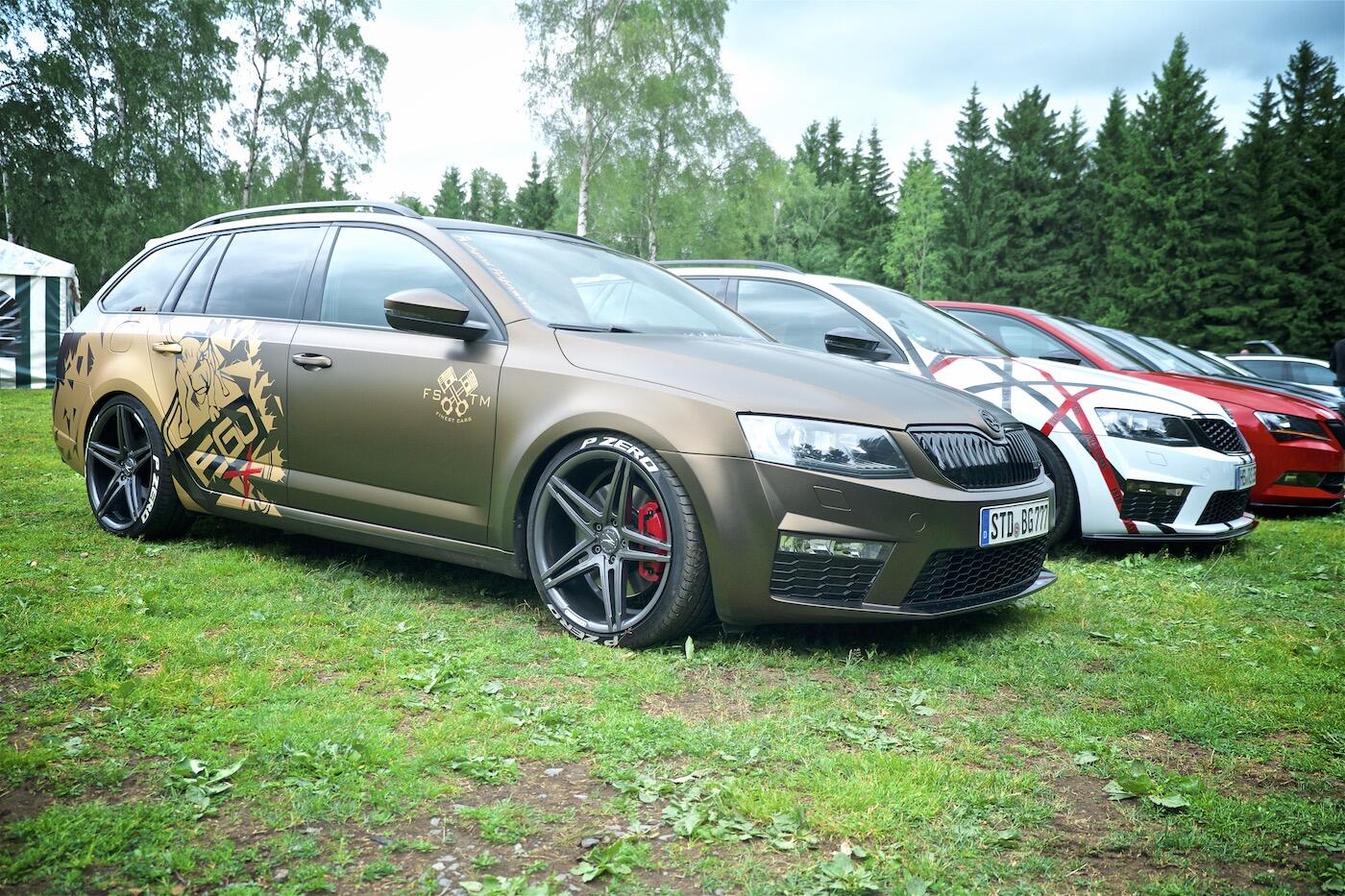 Bild ohne Beschreibung Bild ohne Beschreibung