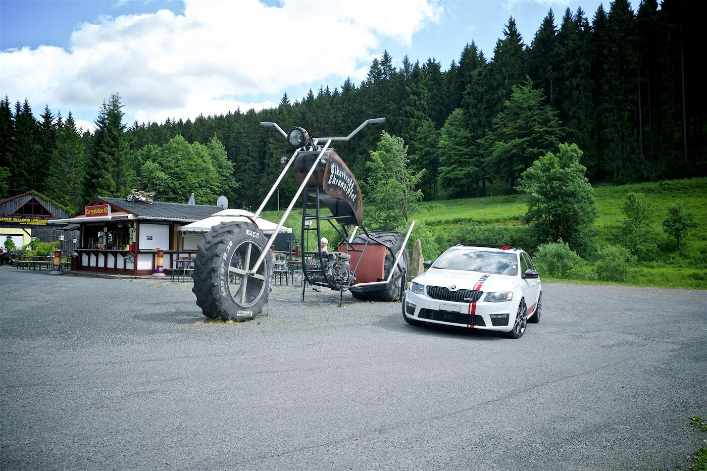 Bild ohne Beschreibung Bild ohne Beschreibung