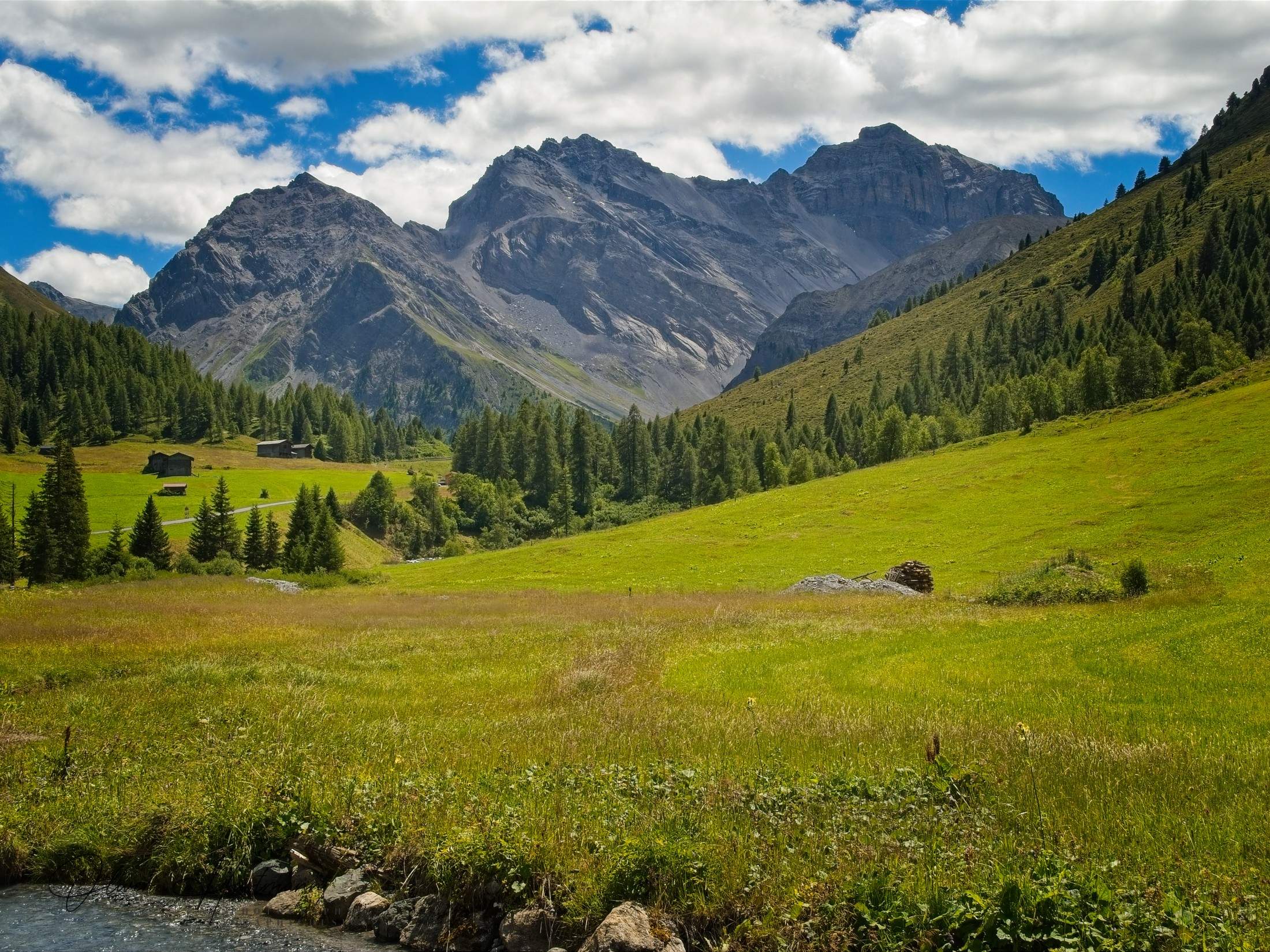 Bild ohne Beschreibung Bild ohne Beschreibung
