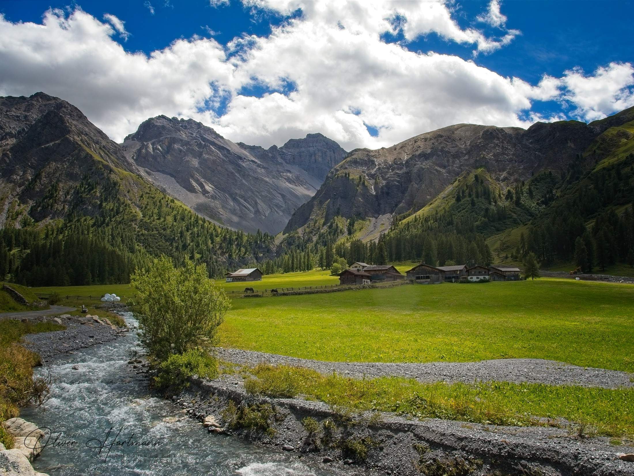 Bild ohne Beschreibung Bild ohne Beschreibung