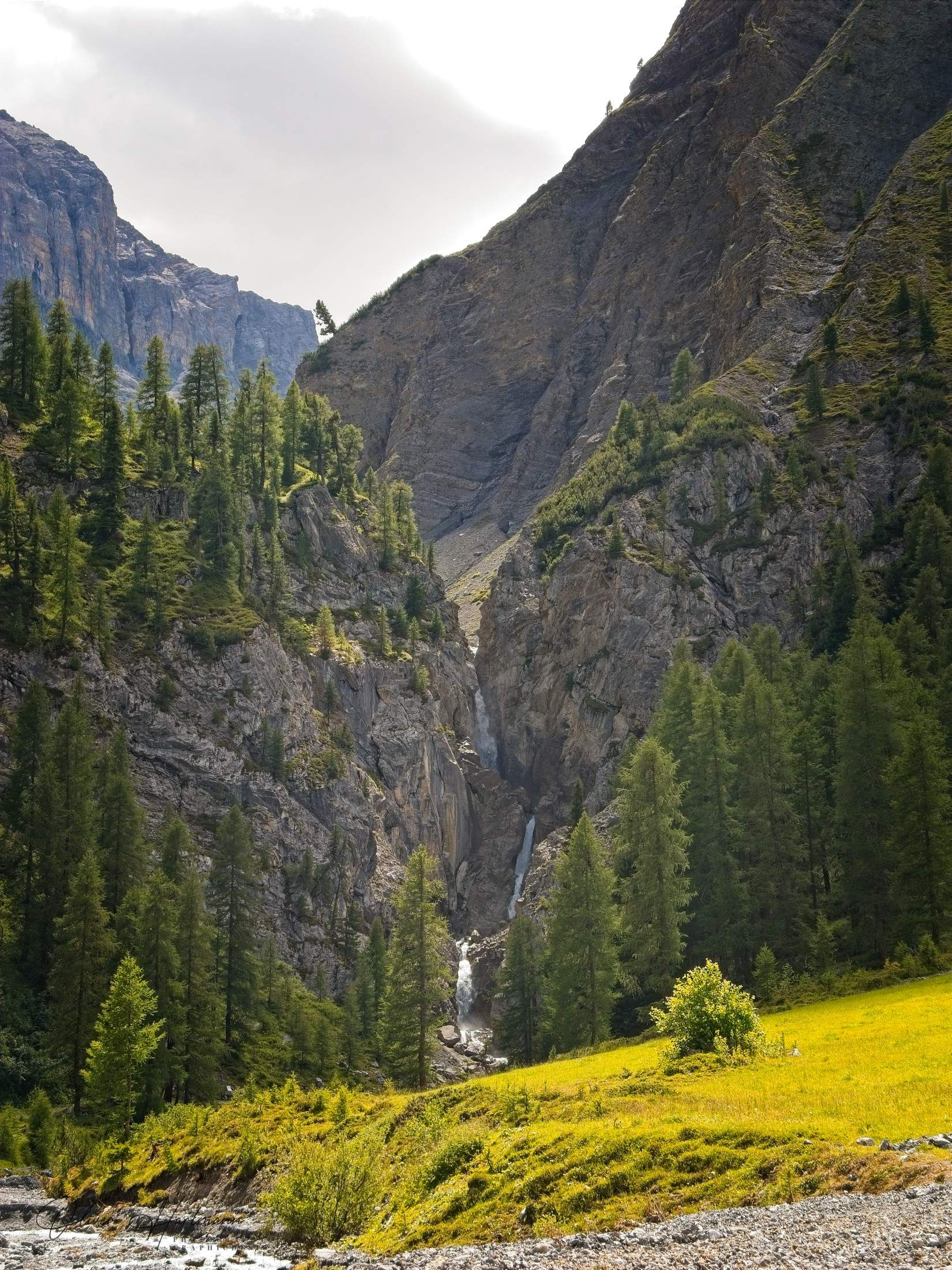 Bild ohne Beschreibung Bild ohne Beschreibung