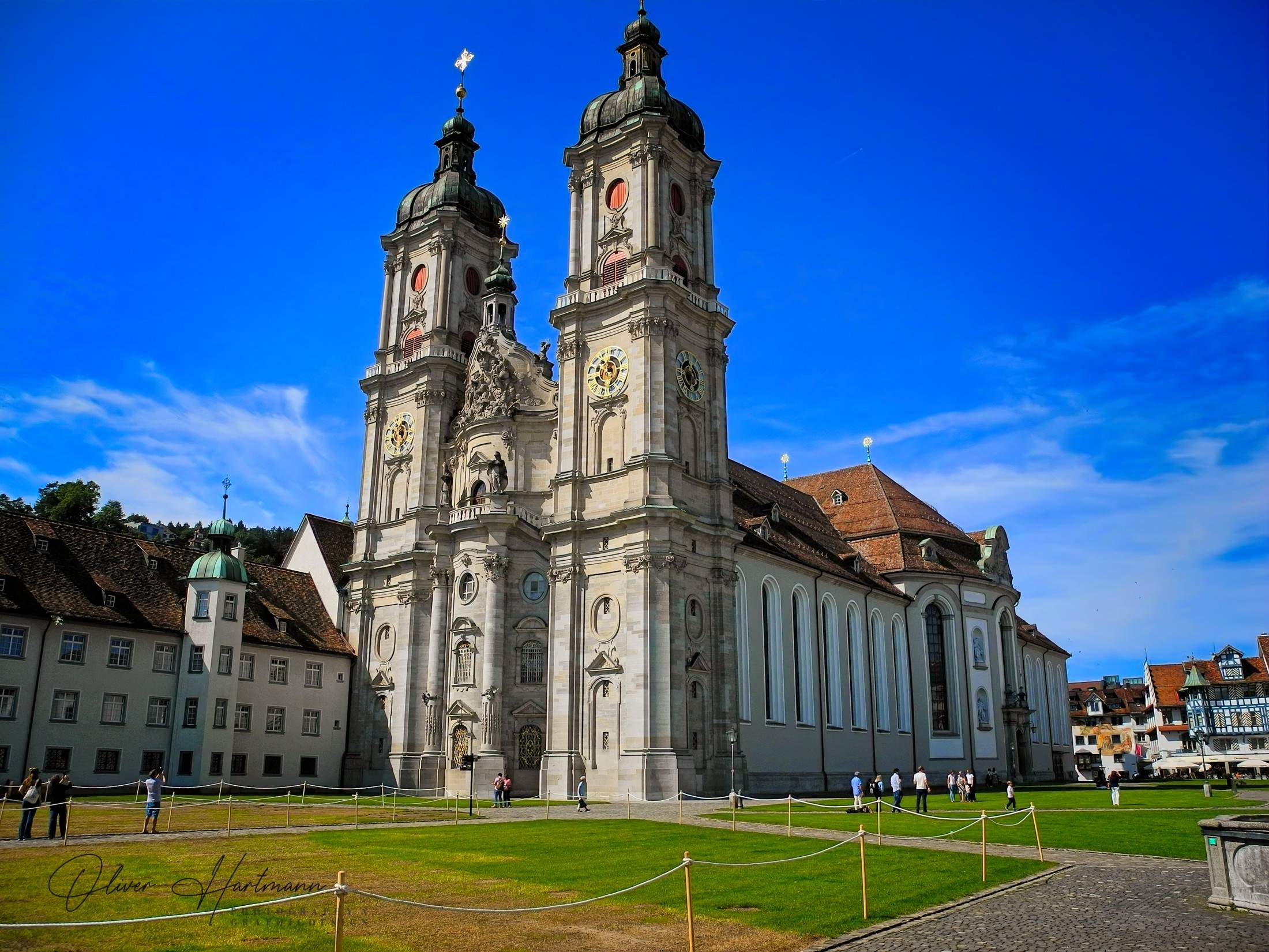 Bild ohne Beschreibung Bild ohne Beschreibung