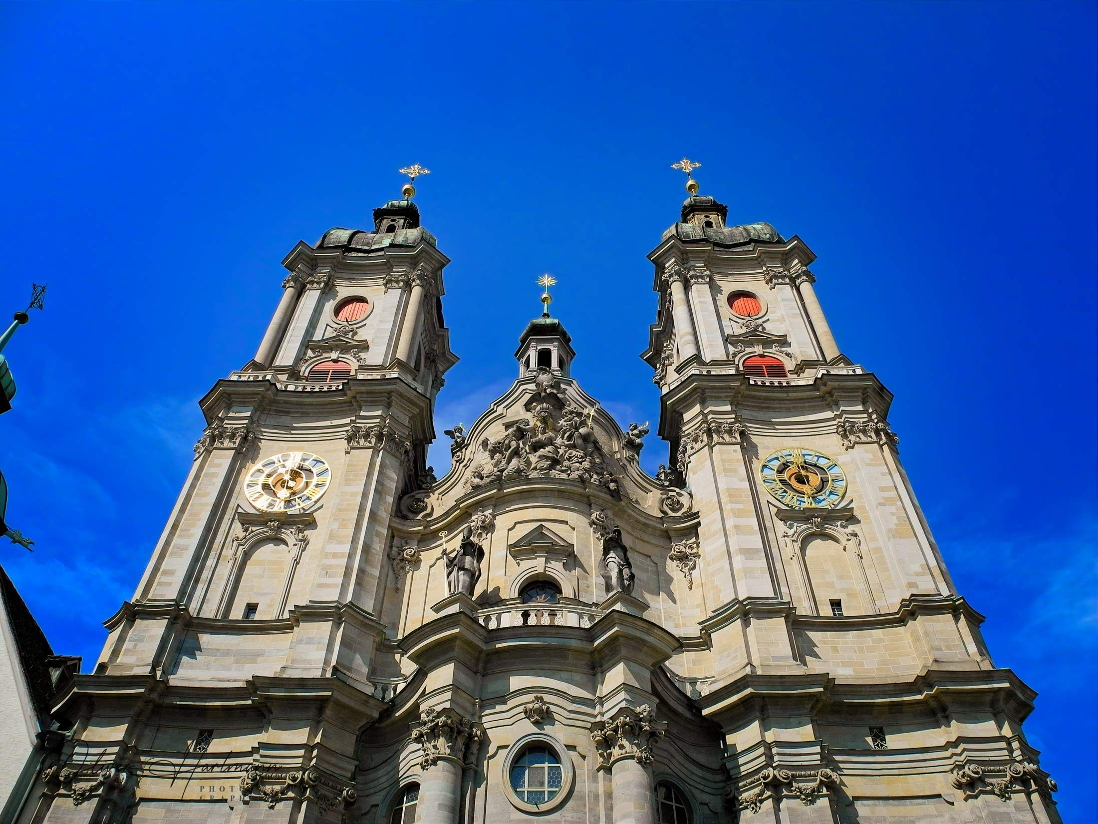 Bild ohne Beschreibung Bild ohne Beschreibung