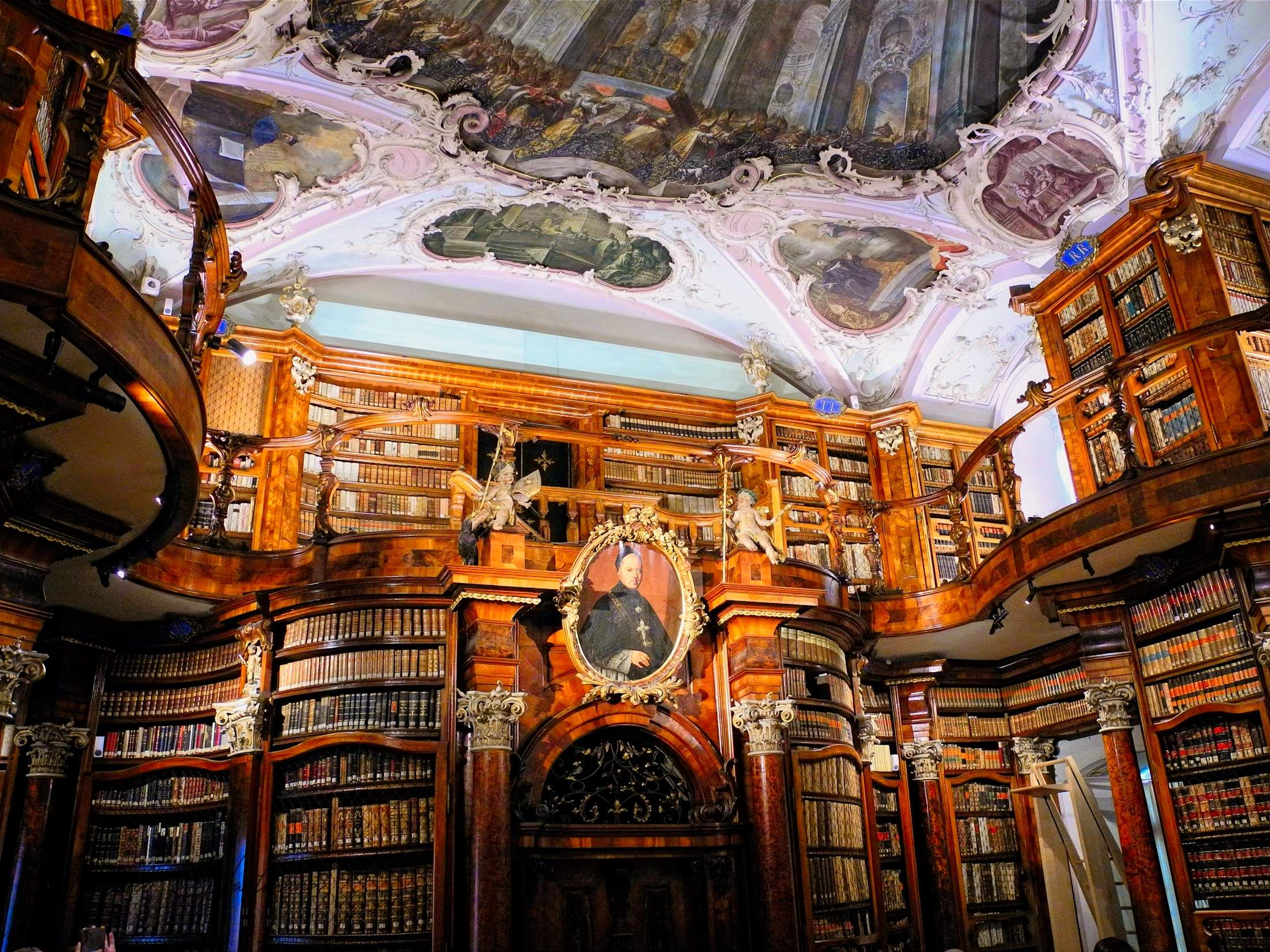 Bild ohne Beschreibung Bild ohne Beschreibung